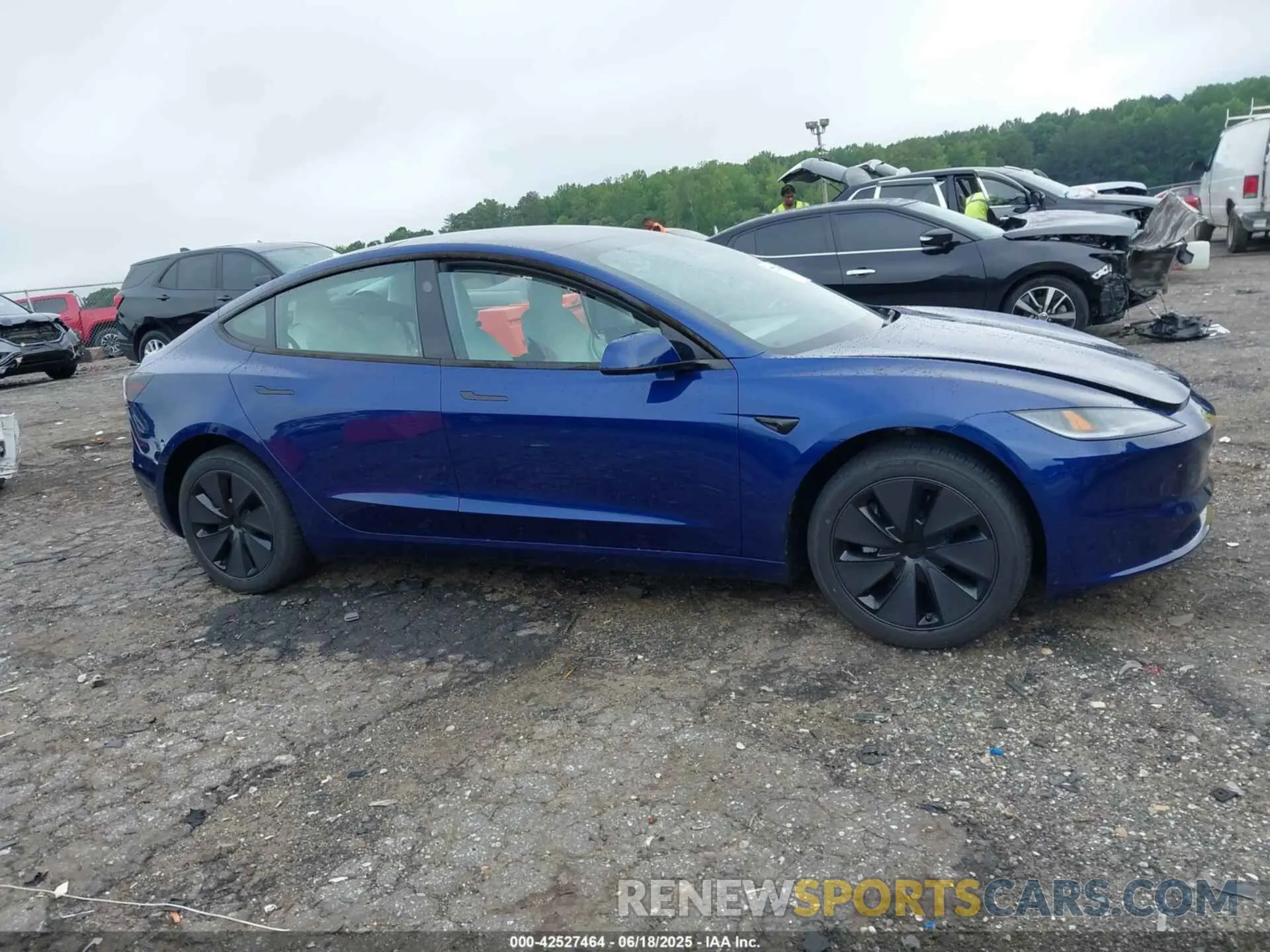 12 Фотография поврежденного автомобиля 5YJ3E1EA2SF001516 TESLA MODEL 3 2025