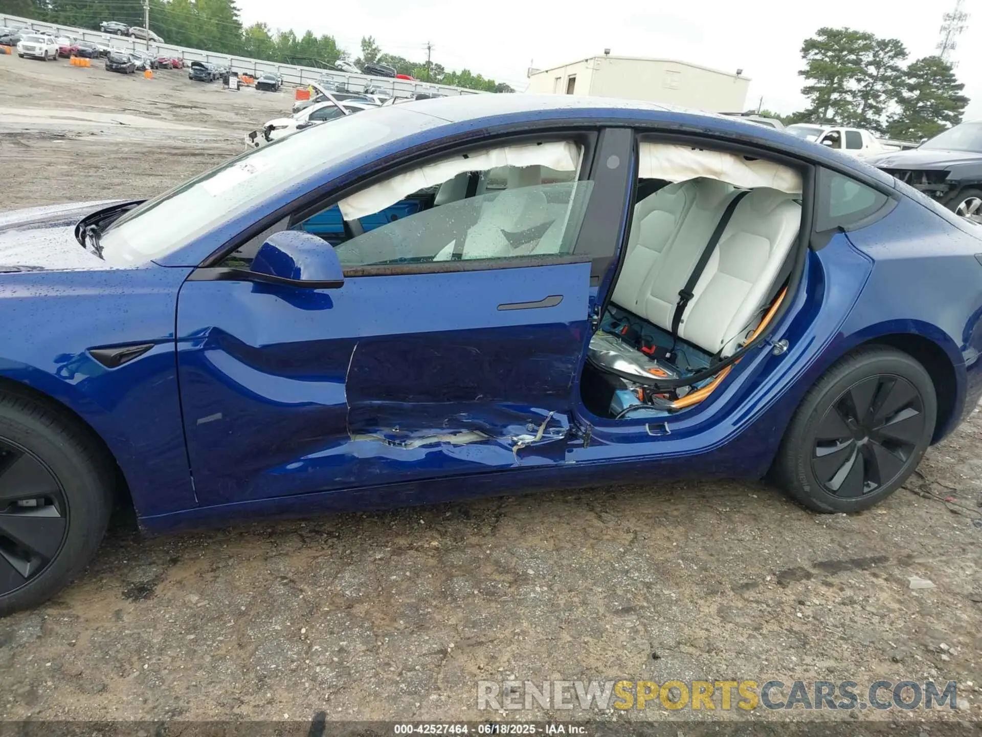 6 Фотография поврежденного автомобиля 5YJ3E1EA2SF001516 TESLA MODEL 3 2025