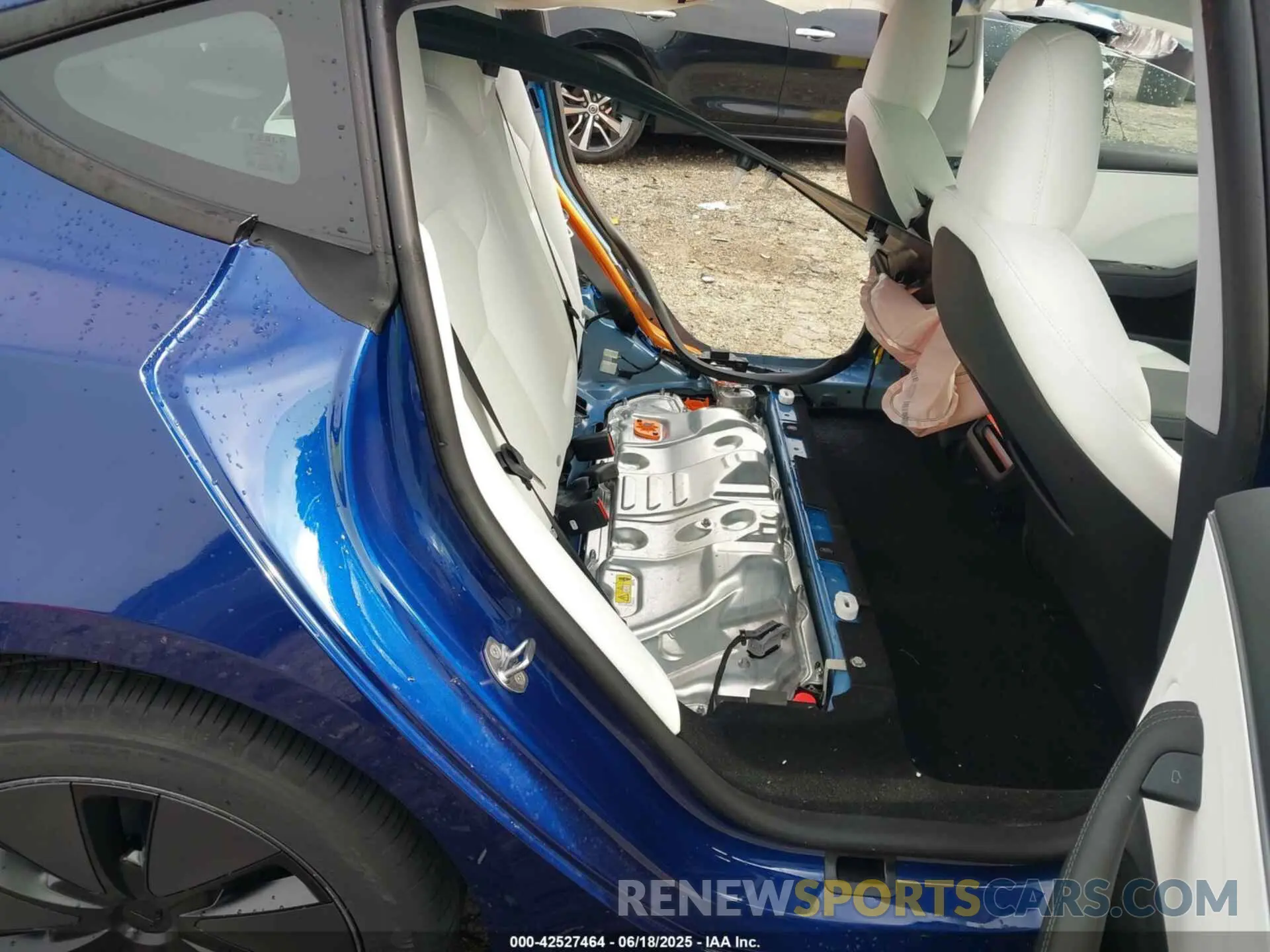 8 Фотография поврежденного автомобиля 5YJ3E1EA2SF001516 TESLA MODEL 3 2025