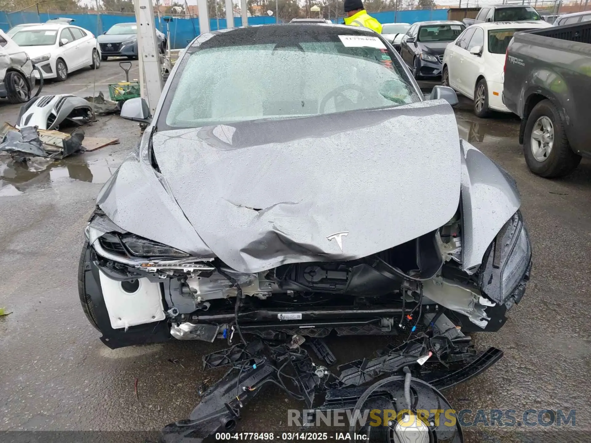 12 Фотография поврежденного автомобиля 5YJ3E1EA2SF885408 TESLA MODEL 3 2025