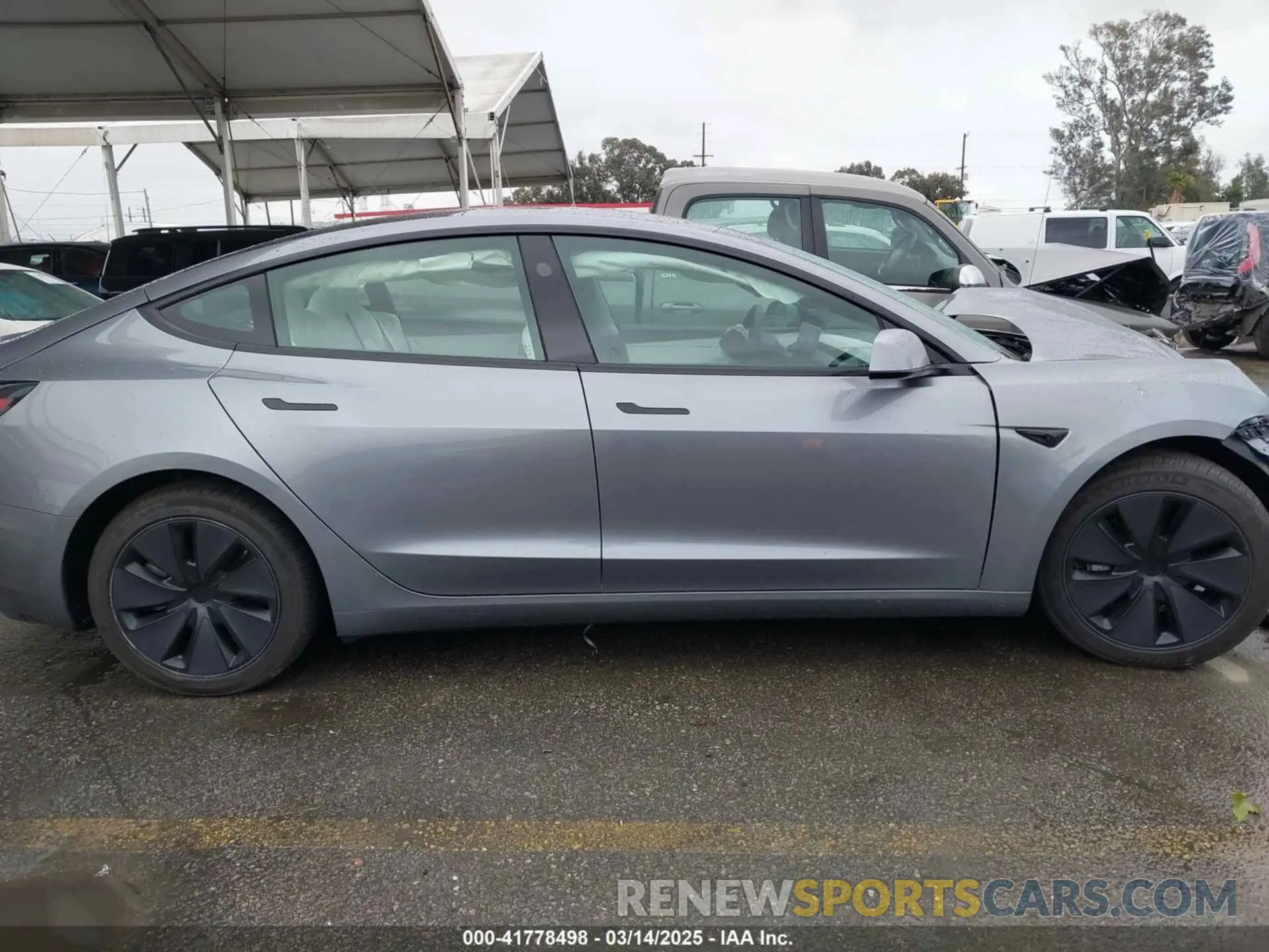 13 Фотография поврежденного автомобиля 5YJ3E1EA2SF885408 TESLA MODEL 3 2025