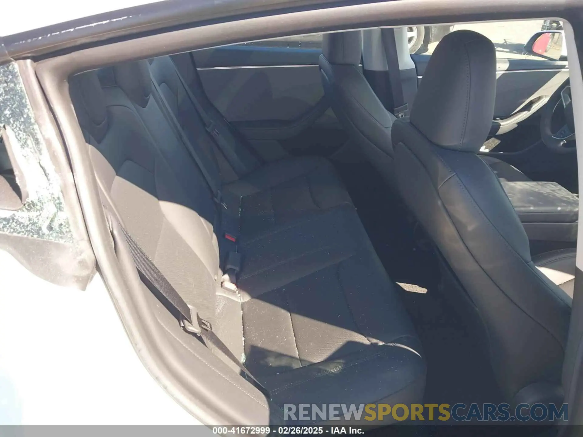 8 Фотография поврежденного автомобиля 5YJ3E1EA2SF912817 TESLA MODEL 3 2025