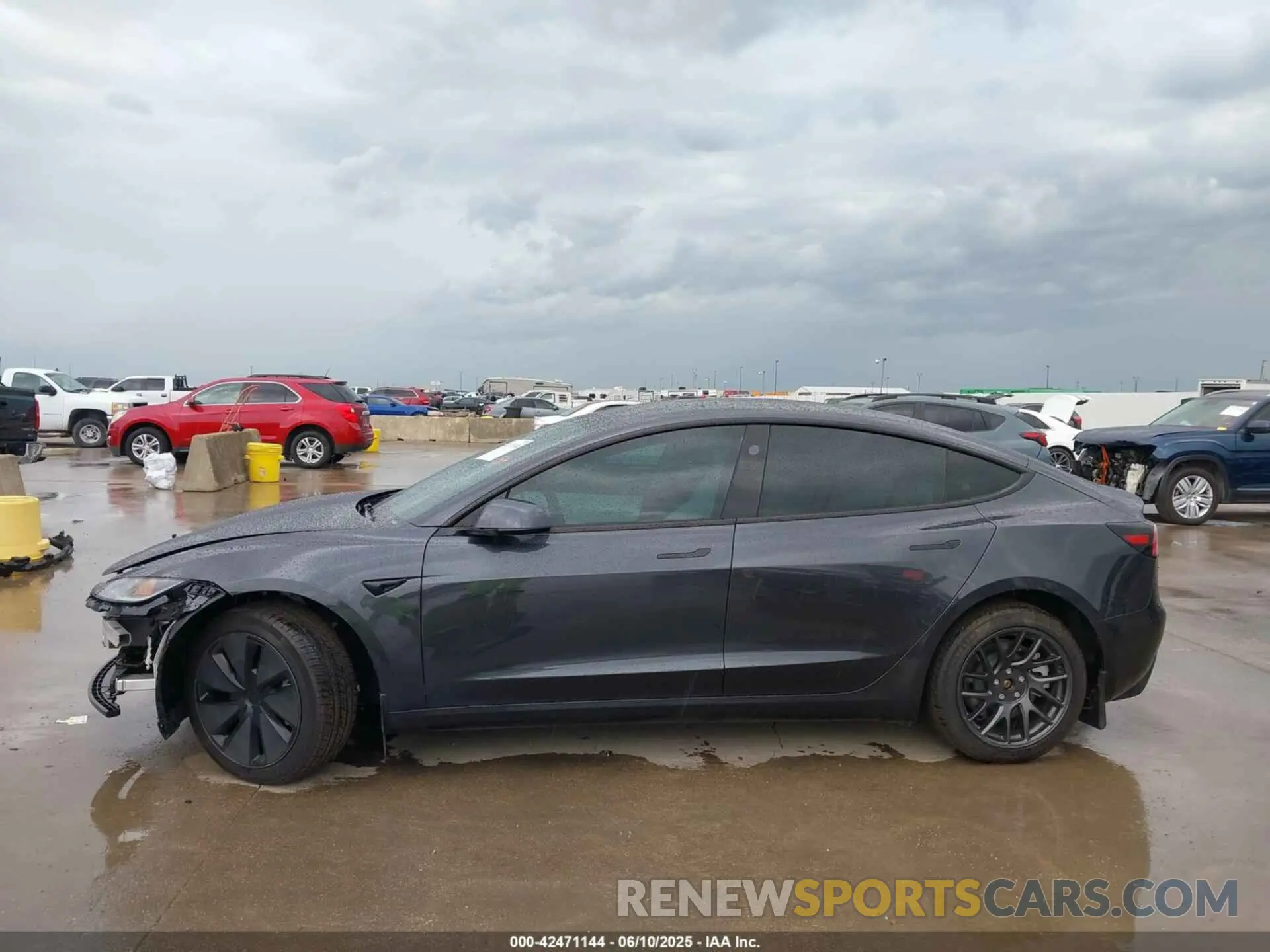 14 Фотография поврежденного автомобиля 5YJ3E1EA2SF913370 TESLA MODEL 3 2025
