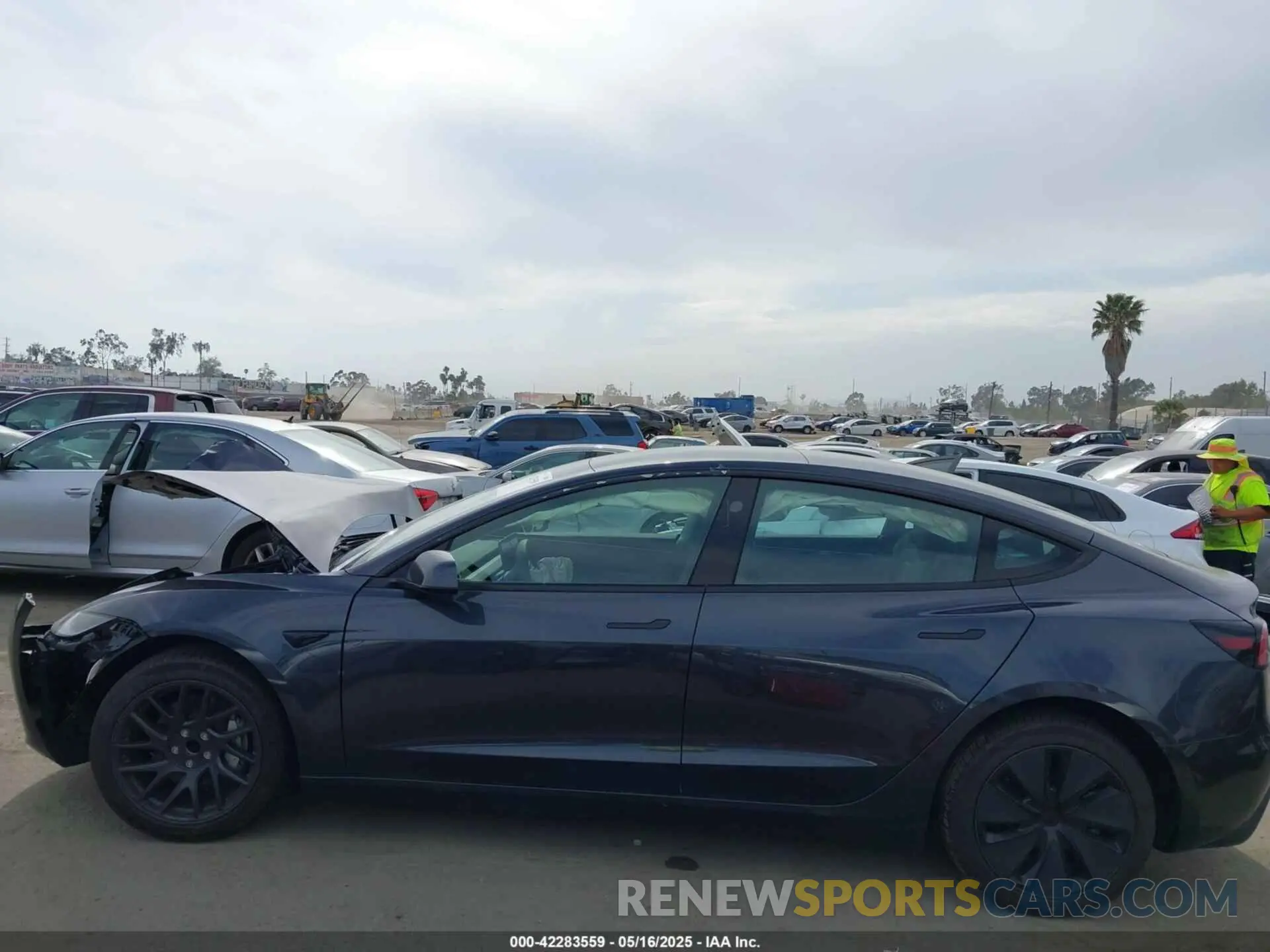 15 Photograph of a damaged car 5YJ3E1EA2SF918679 TESLA MODEL 3 2025