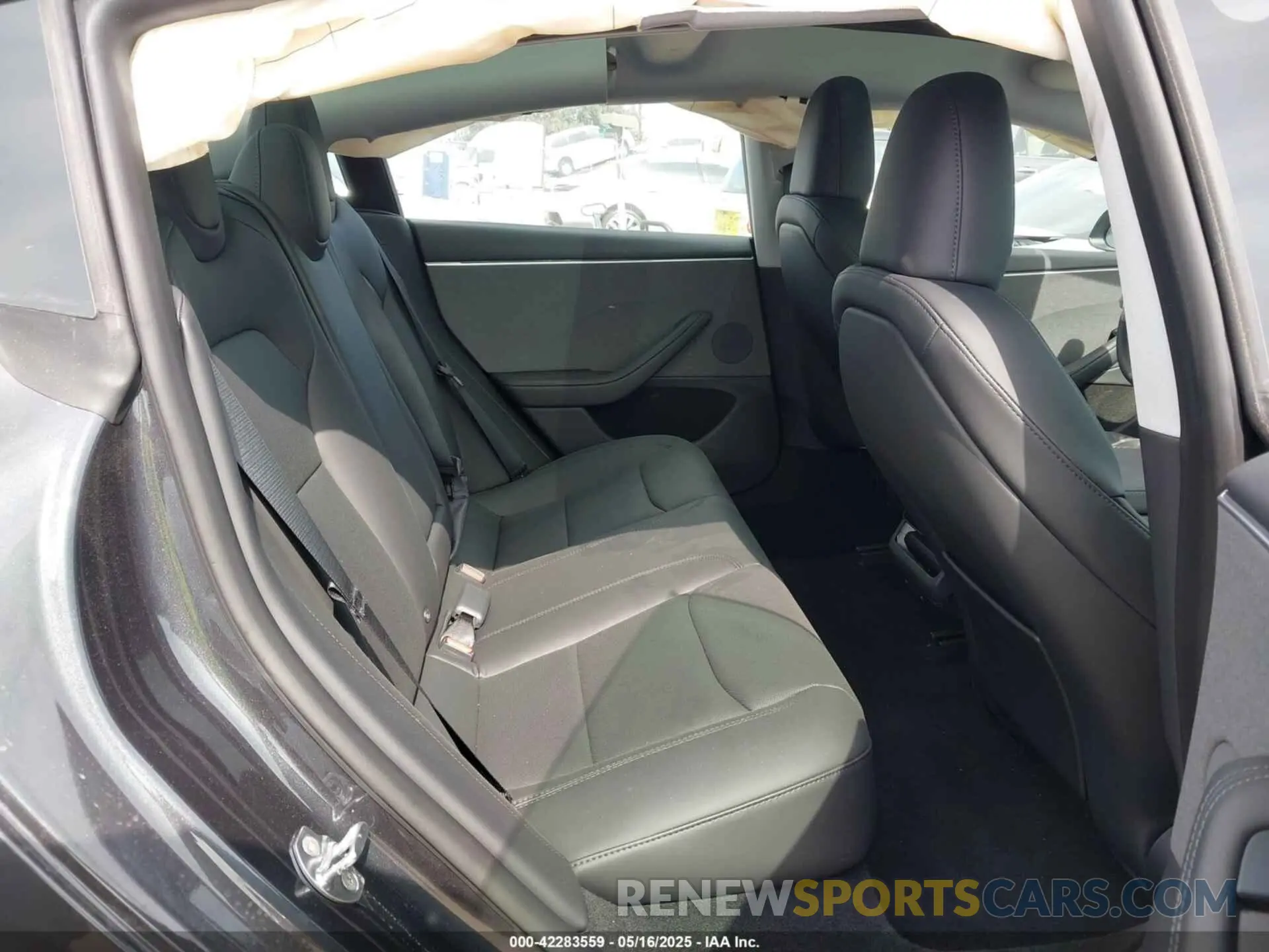 8 Photograph of a damaged car 5YJ3E1EA2SF918679 TESLA MODEL 3 2025