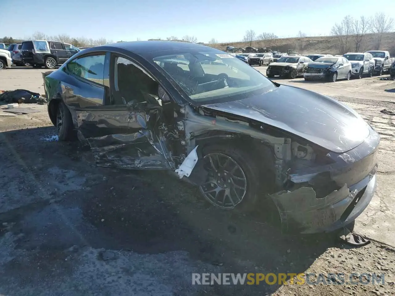 4 Фотография поврежденного автомобиля 5YJ3E1EA2SF932453 TESLA MODEL 3 2025