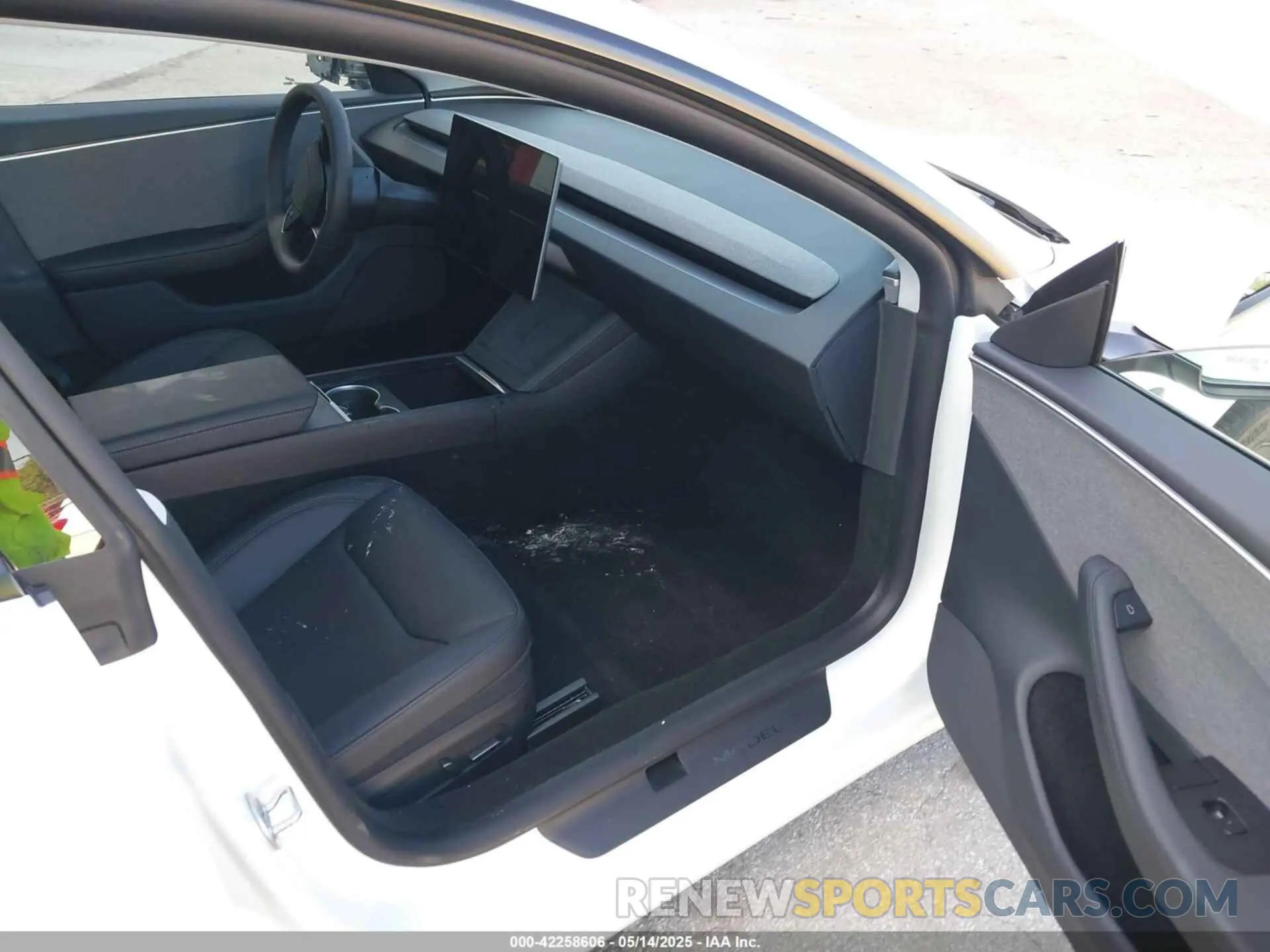 5 Photograph of a damaged car 5YJ3E1EA2SF988439 TESLA MODEL 3 2025