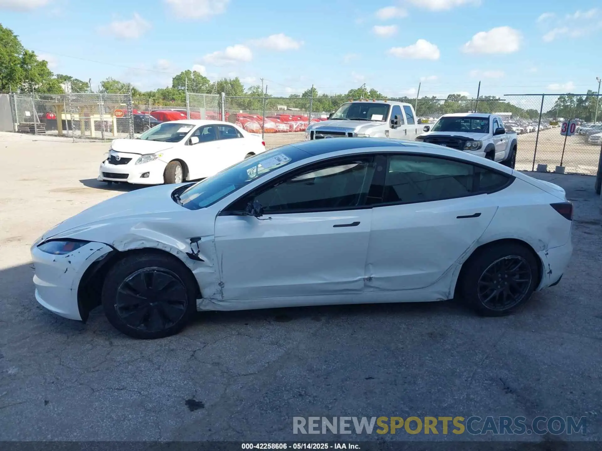 6 Photograph of a damaged car 5YJ3E1EA2SF988439 TESLA MODEL 3 2025