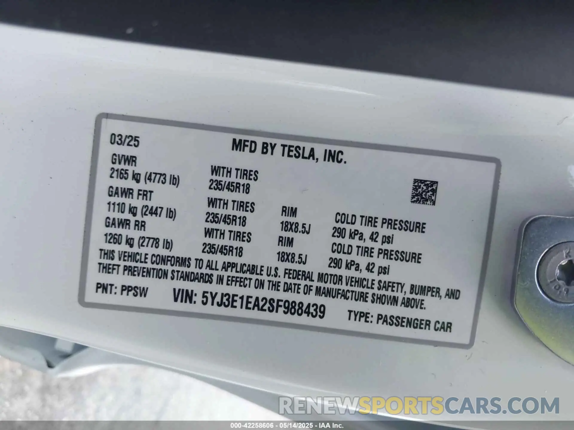 9 Photograph of a damaged car 5YJ3E1EA2SF988439 TESLA MODEL 3 2025