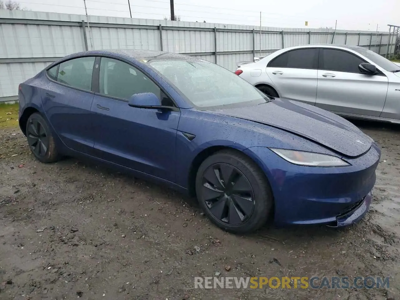 4 Photograph of a damaged car 5YJ3E1EA3SF927360 TESLA MODEL 3 2025