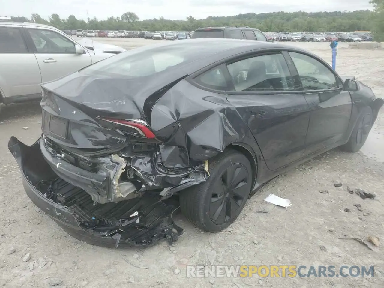3 Photograph of a damaged car 5YJ3E1EA3SF975750 TESLA MODEL 3 2025