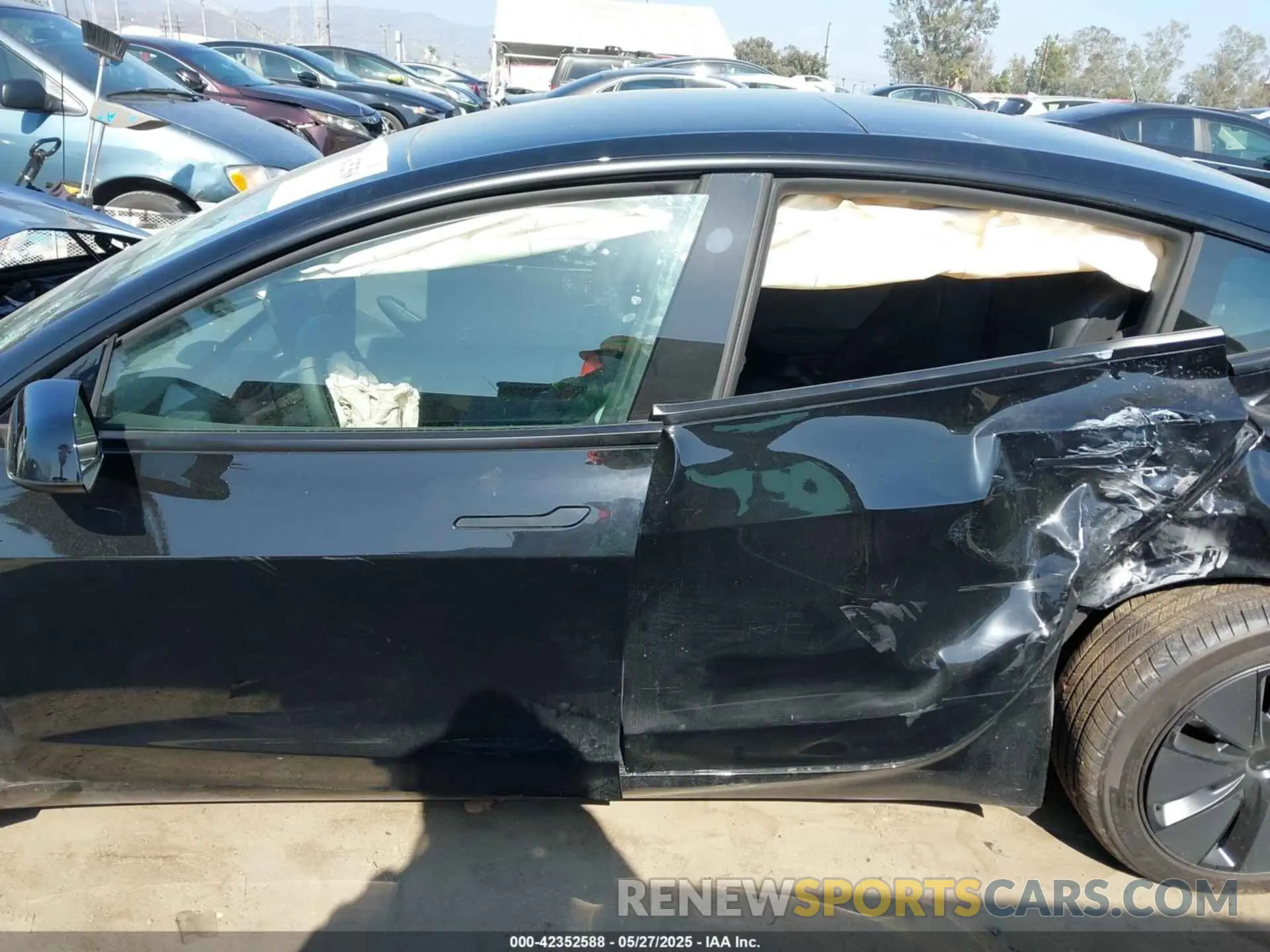 13 Photograph of a damaged car 5YJ3E1EA3SF981743 TESLA MODEL 3 2025