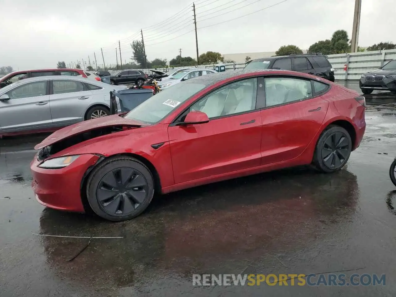 1 Фотография поврежденного автомобиля 5YJ3E1EA4SF885944 TESLA MODEL 3 2025