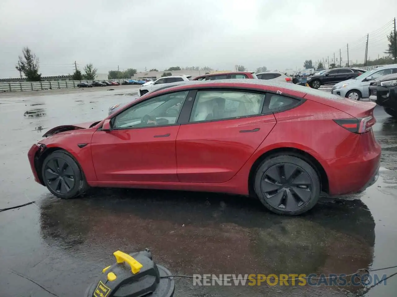 2 Фотография поврежденного автомобиля 5YJ3E1EA4SF885944 TESLA MODEL 3 2025