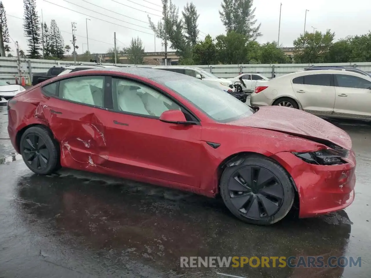 4 Фотография поврежденного автомобиля 5YJ3E1EA4SF885944 TESLA MODEL 3 2025