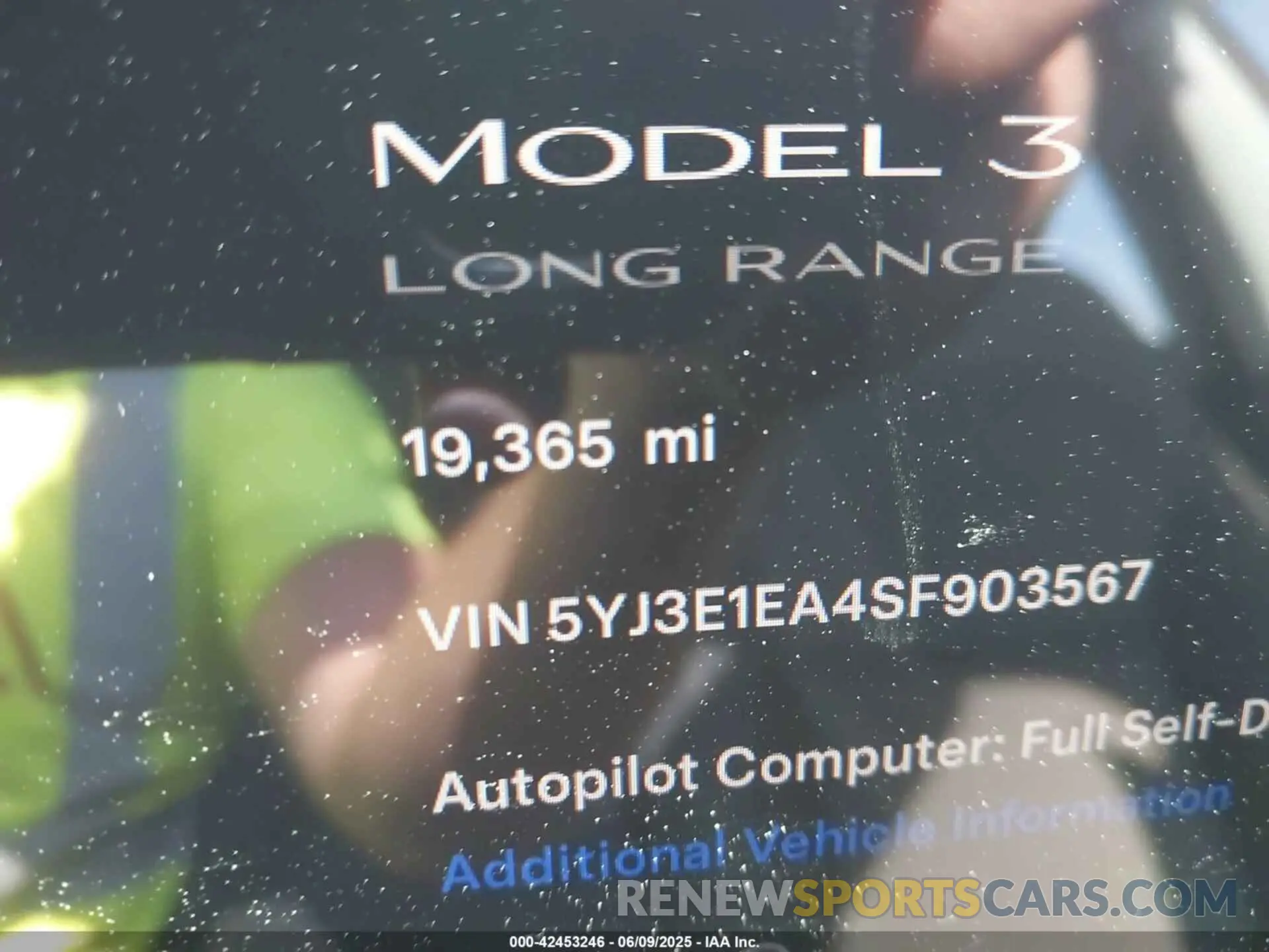 16 Фотография поврежденного автомобиля 5YJ3E1EA4SF903567 TESLA MODEL 3 2025