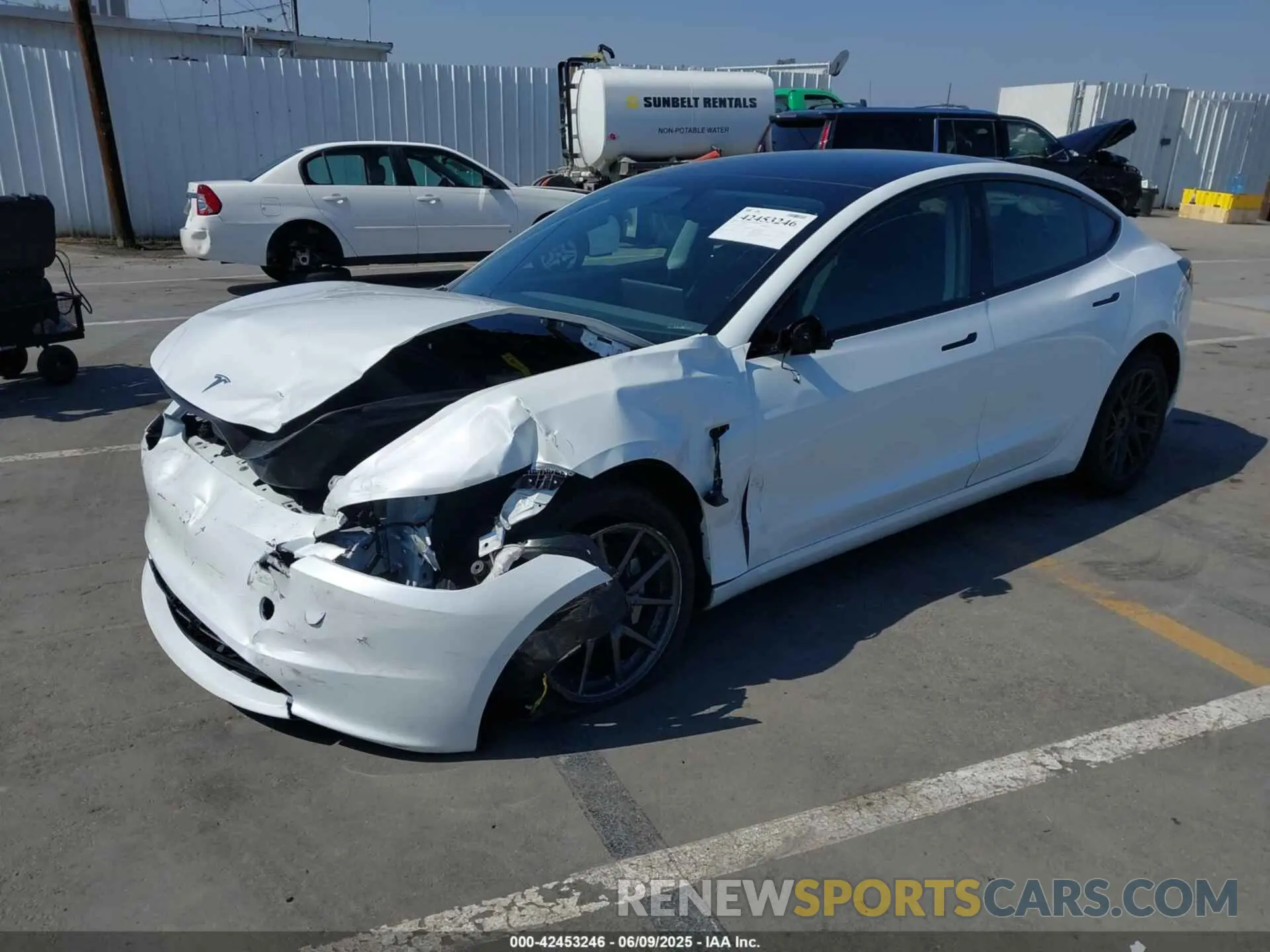 2 Фотография поврежденного автомобиля 5YJ3E1EA4SF903567 TESLA MODEL 3 2025