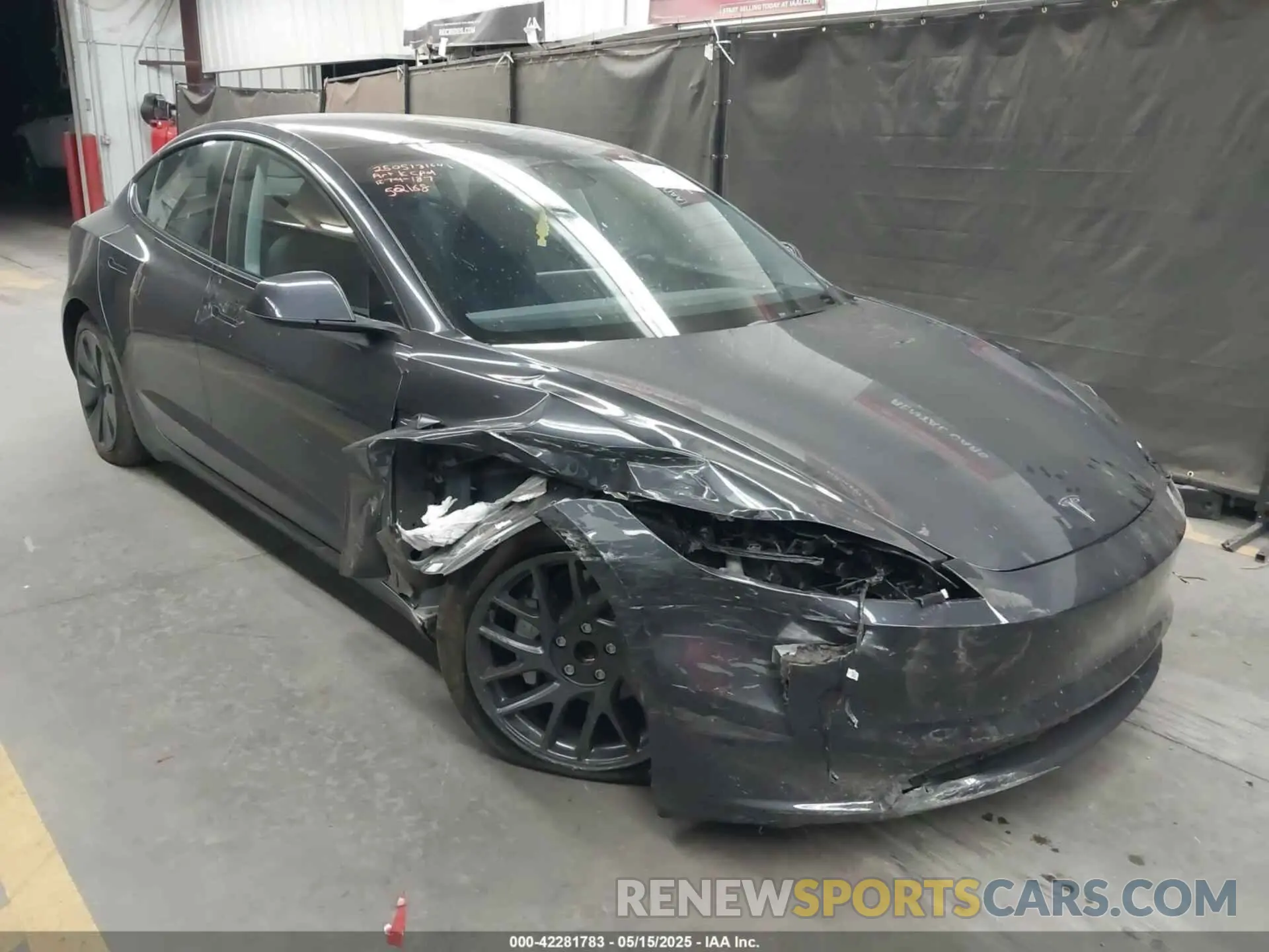 1 Photograph of a damaged car 5YJ3E1EA4SF952168 TESLA MODEL 3 2025