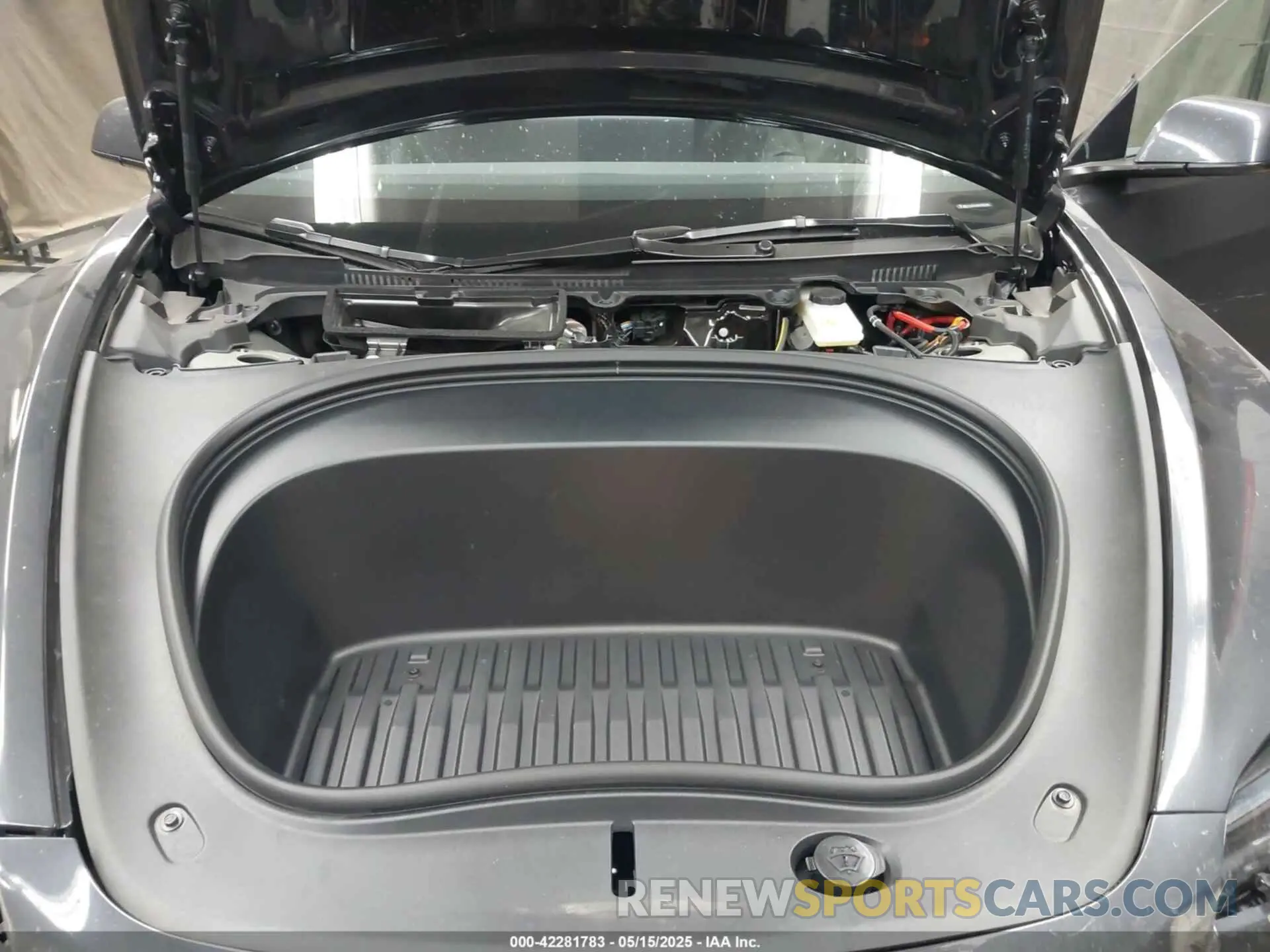 10 Photograph of a damaged car 5YJ3E1EA4SF952168 TESLA MODEL 3 2025