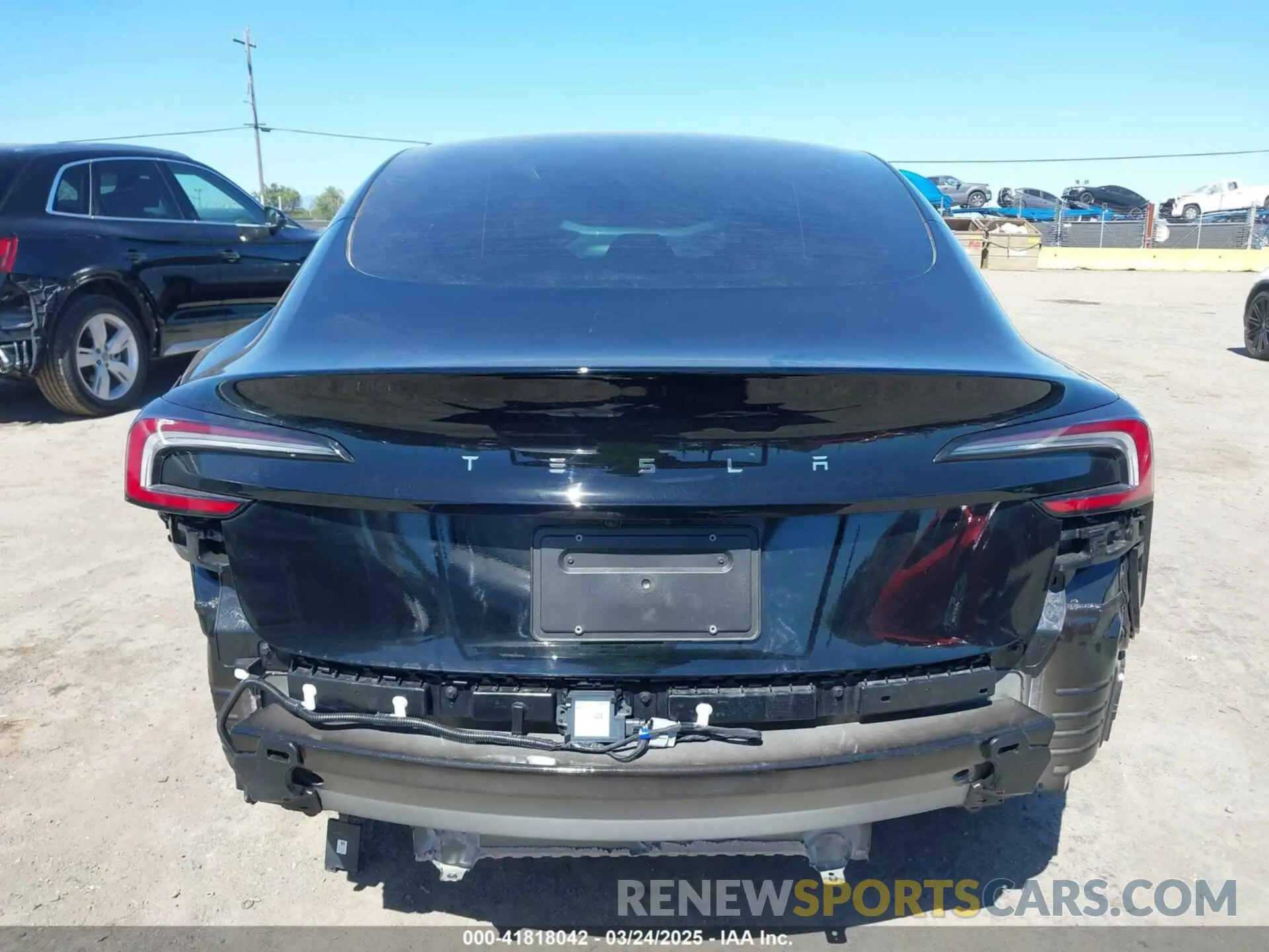 17 Photograph of a damaged car 5YJ3E1EA5SF919681 TESLA MODEL 3 2025