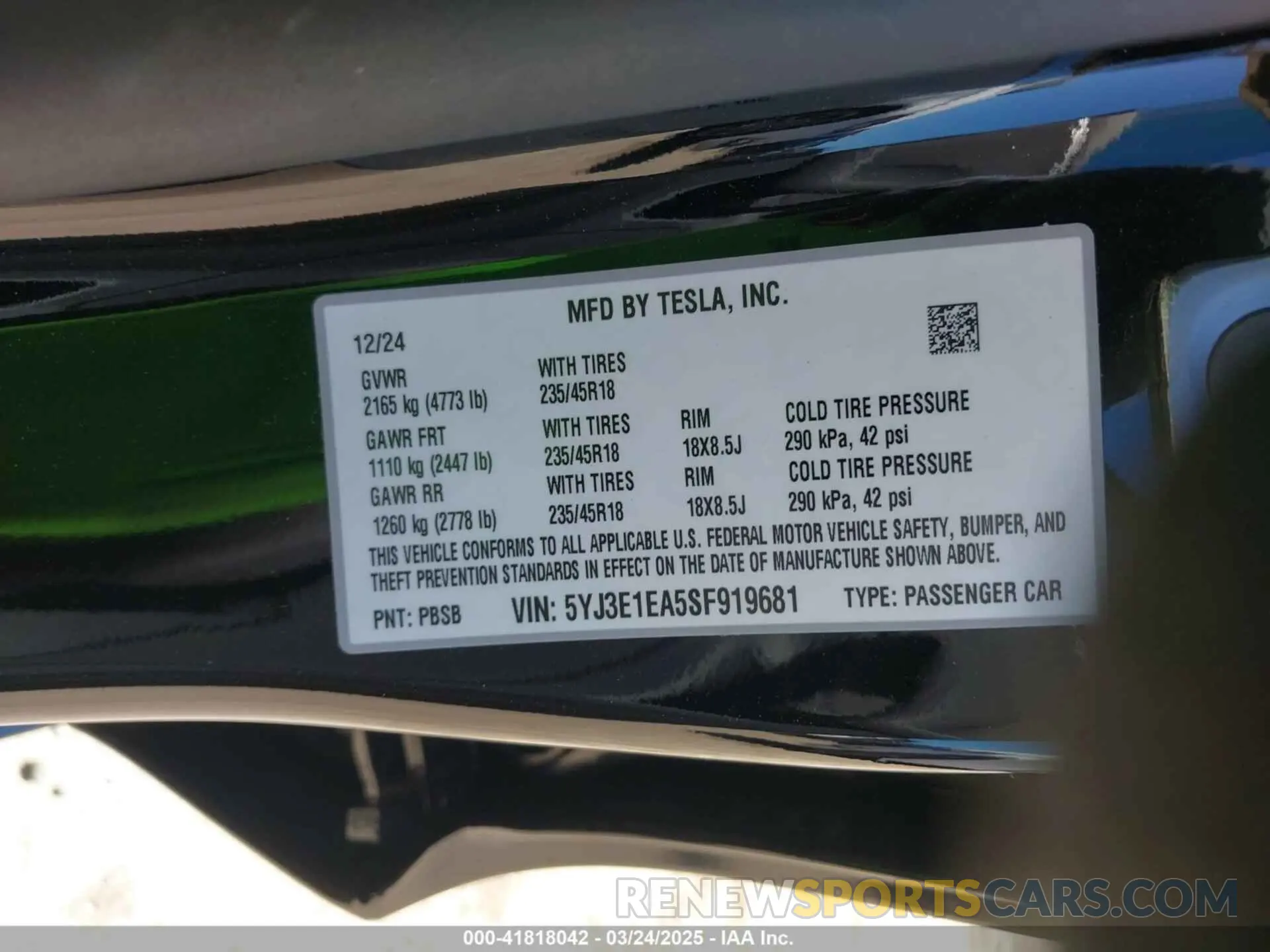 9 Photograph of a damaged car 5YJ3E1EA5SF919681 TESLA MODEL 3 2025