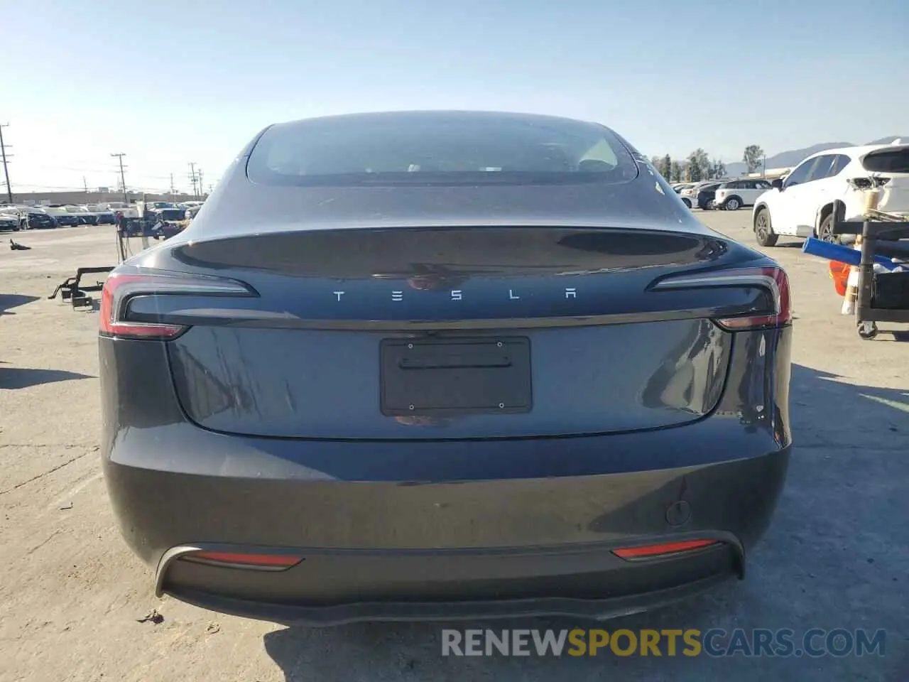6 Фотография поврежденного автомобиля 5YJ3E1EA6SF895973 TESLA MODEL 3 2025