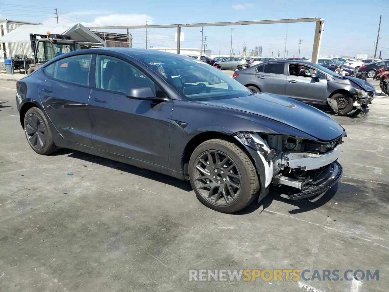 4 Фотография поврежденного автомобиля 5YJ3E1EA6SF908074 TESLA MODEL 3 2025