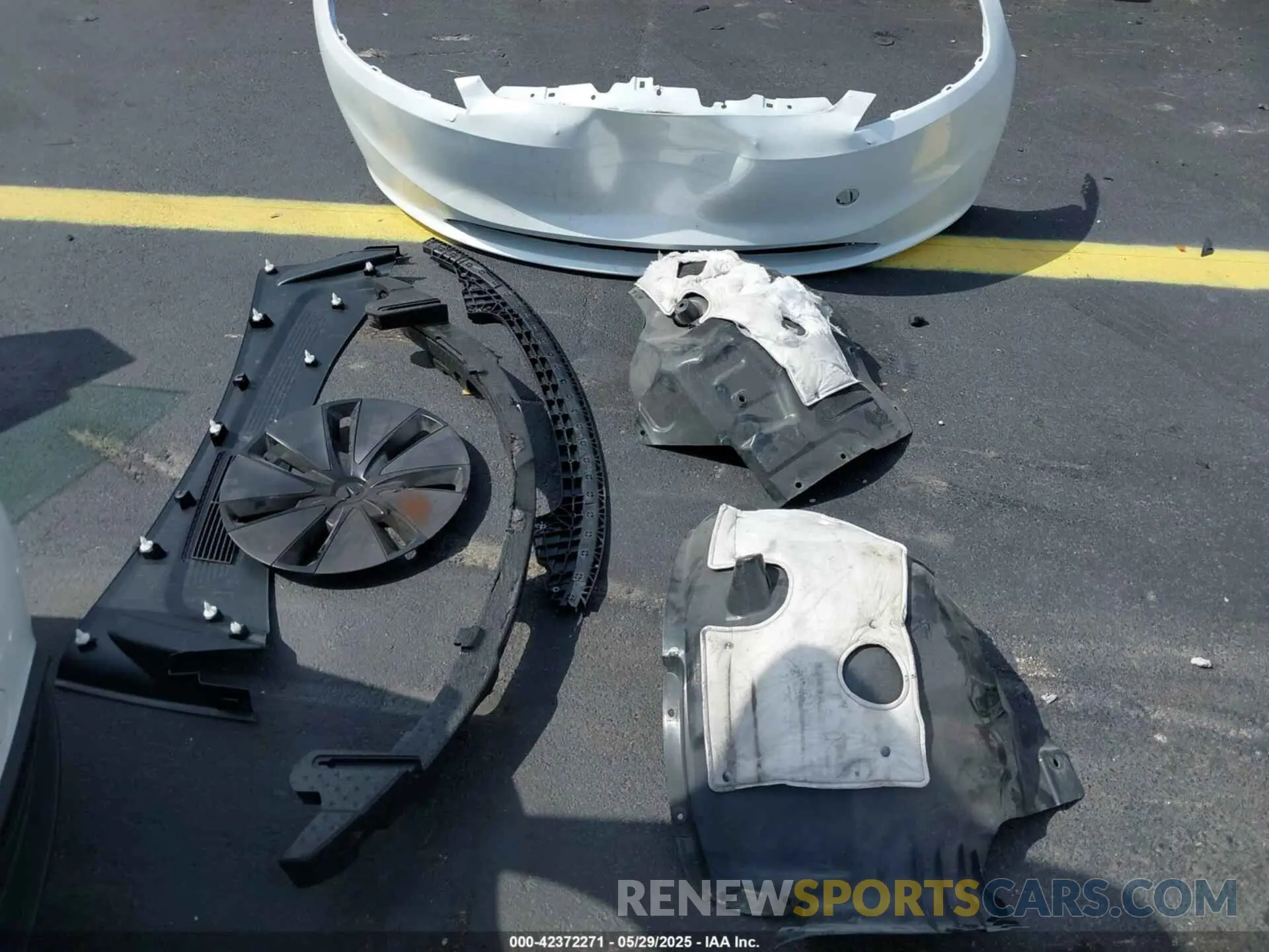 11 Photograph of a damaged car 5YJ3E1EA6SF926459 TESLA MODEL 3 2025