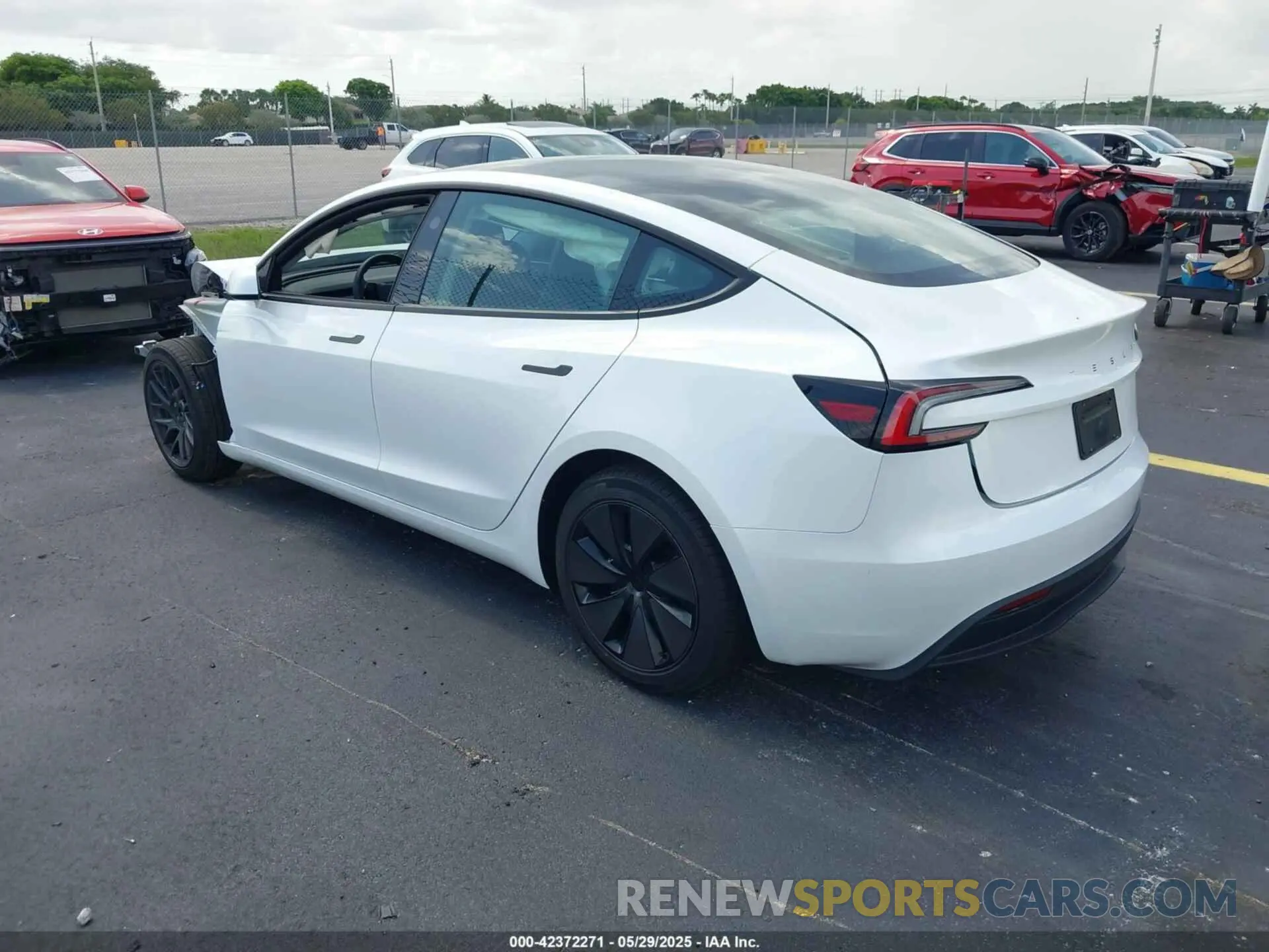 3 Photograph of a damaged car 5YJ3E1EA6SF926459 TESLA MODEL 3 2025