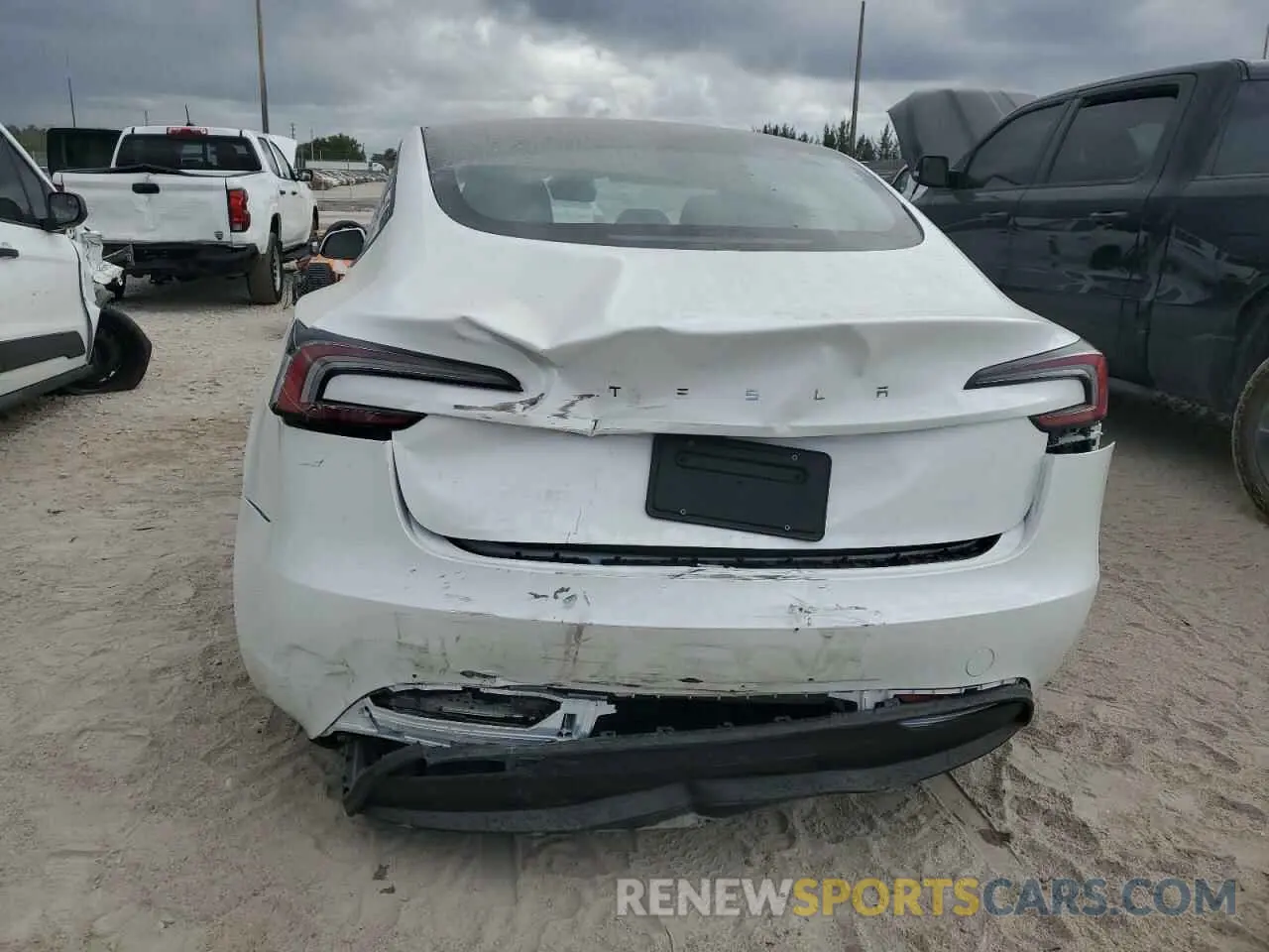 6 Photograph of a damaged car 5YJ3E1EA6SF976018 TESLA MODEL 3 2025