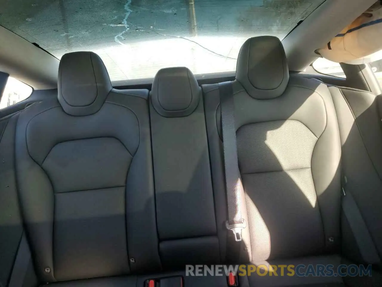 10 Photograph of a damaged car 5YJ3E1EA7SF890930 TESLA MODEL 3 2025