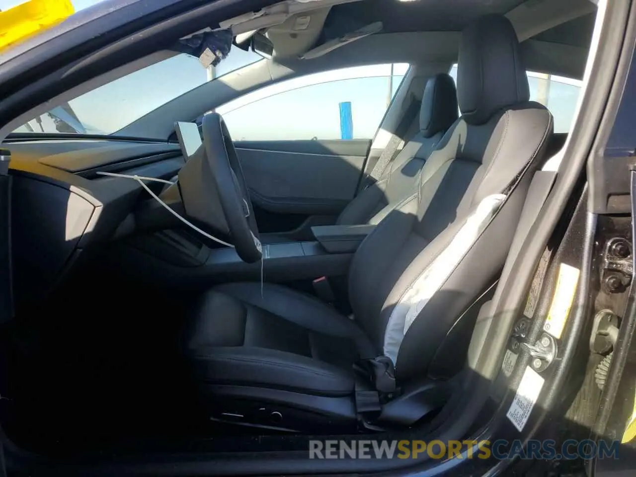 7 Photograph of a damaged car 5YJ3E1EA7SF890930 TESLA MODEL 3 2025