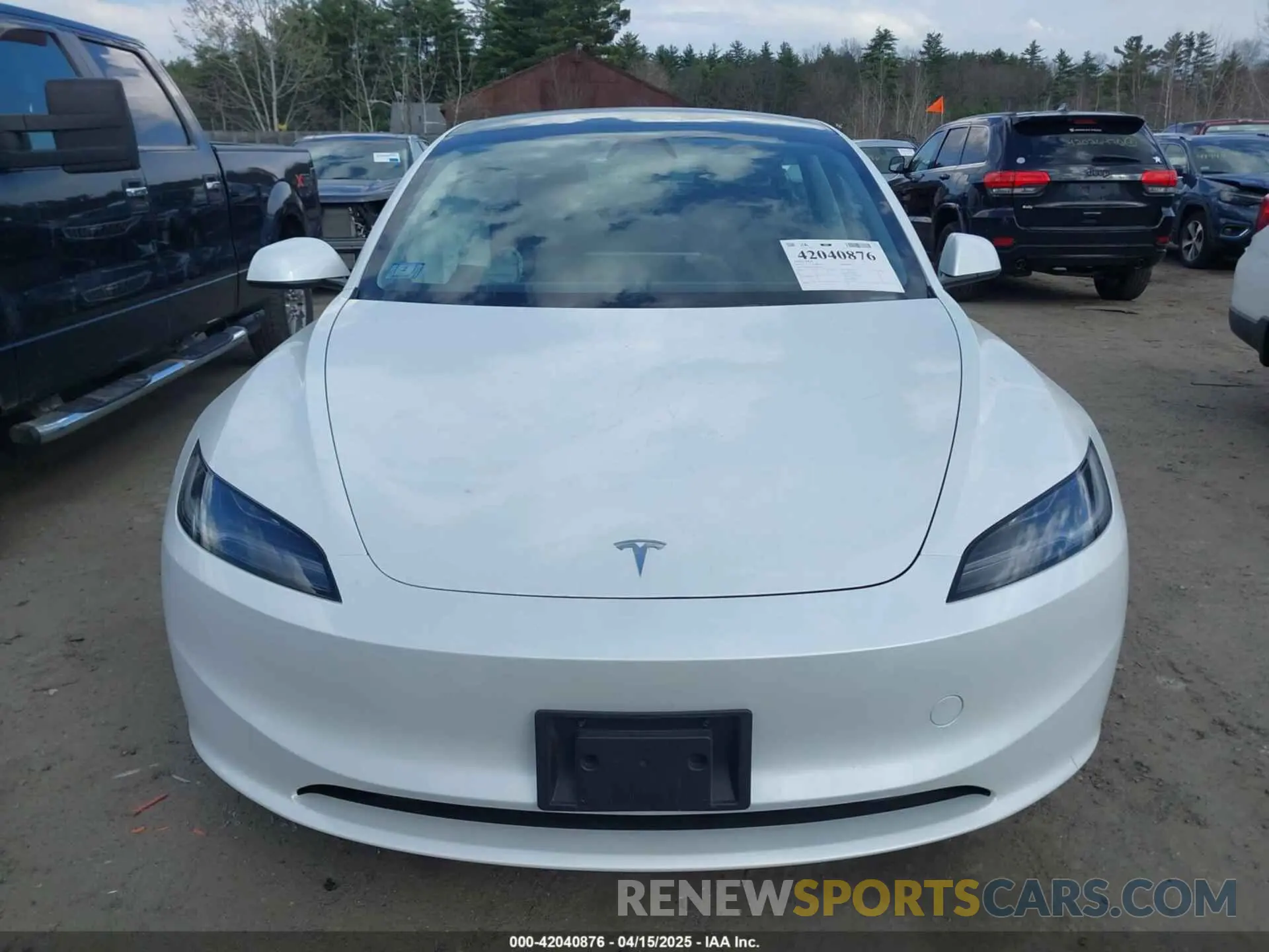 11 Фотография поврежденного автомобиля 5YJ3E1EA7SF923943 TESLA MODEL 3 2025