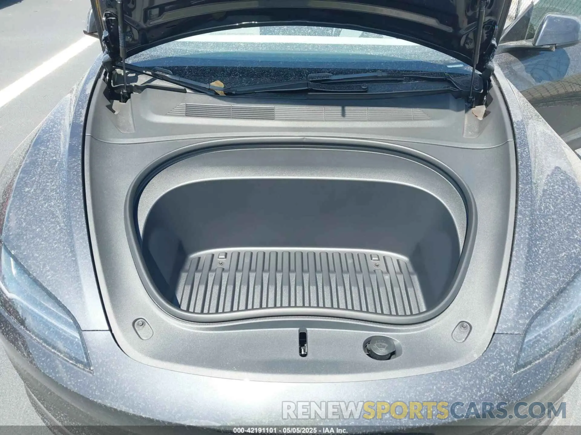10 Photograph of a damaged car 5YJ3E1EA7SF940208 TESLA MODEL 3 2025