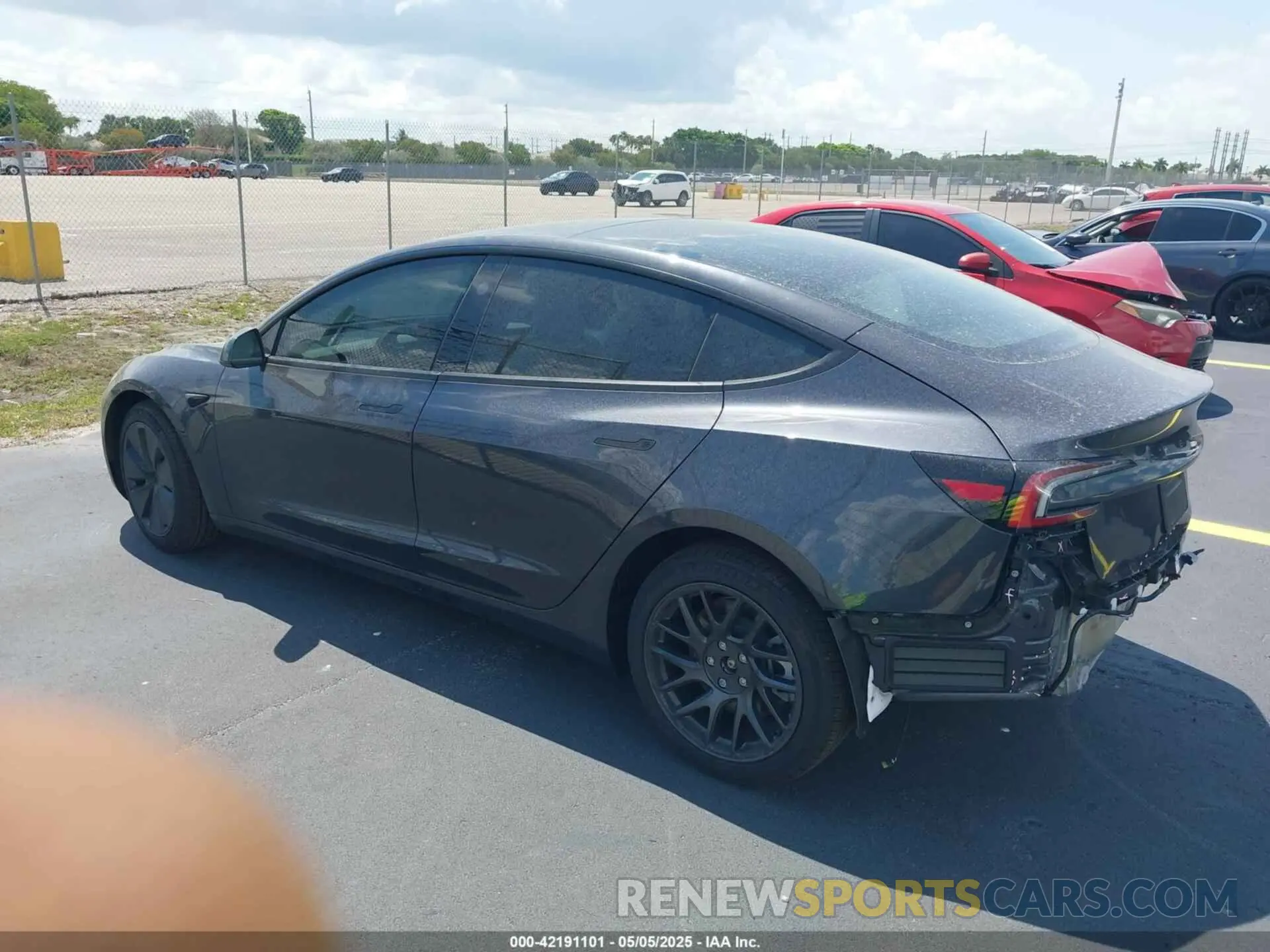 14 Photograph of a damaged car 5YJ3E1EA7SF940208 TESLA MODEL 3 2025
