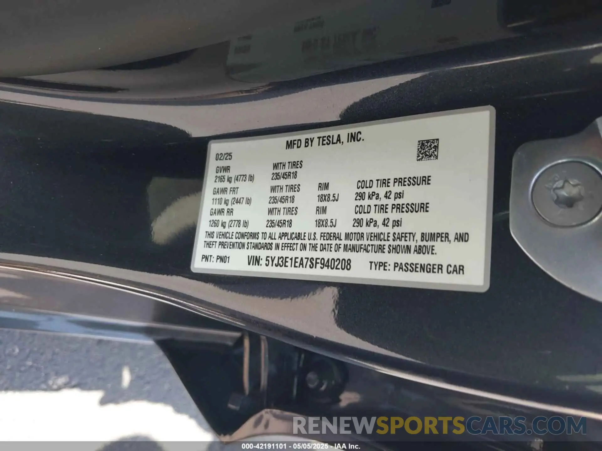 9 Photograph of a damaged car 5YJ3E1EA7SF940208 TESLA MODEL 3 2025