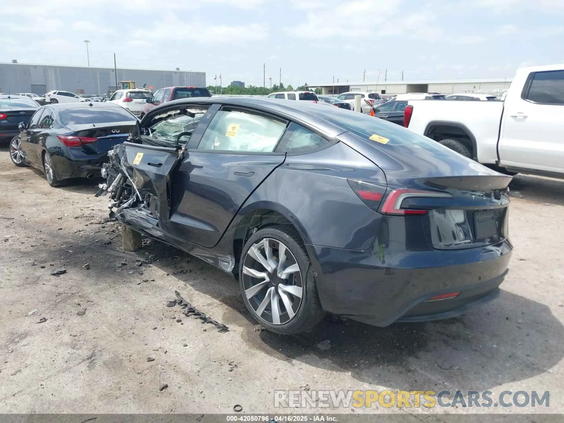 3 Фотография поврежденного автомобиля 5YJ3E1EA7SF940886 TESLA MODEL 3 2025