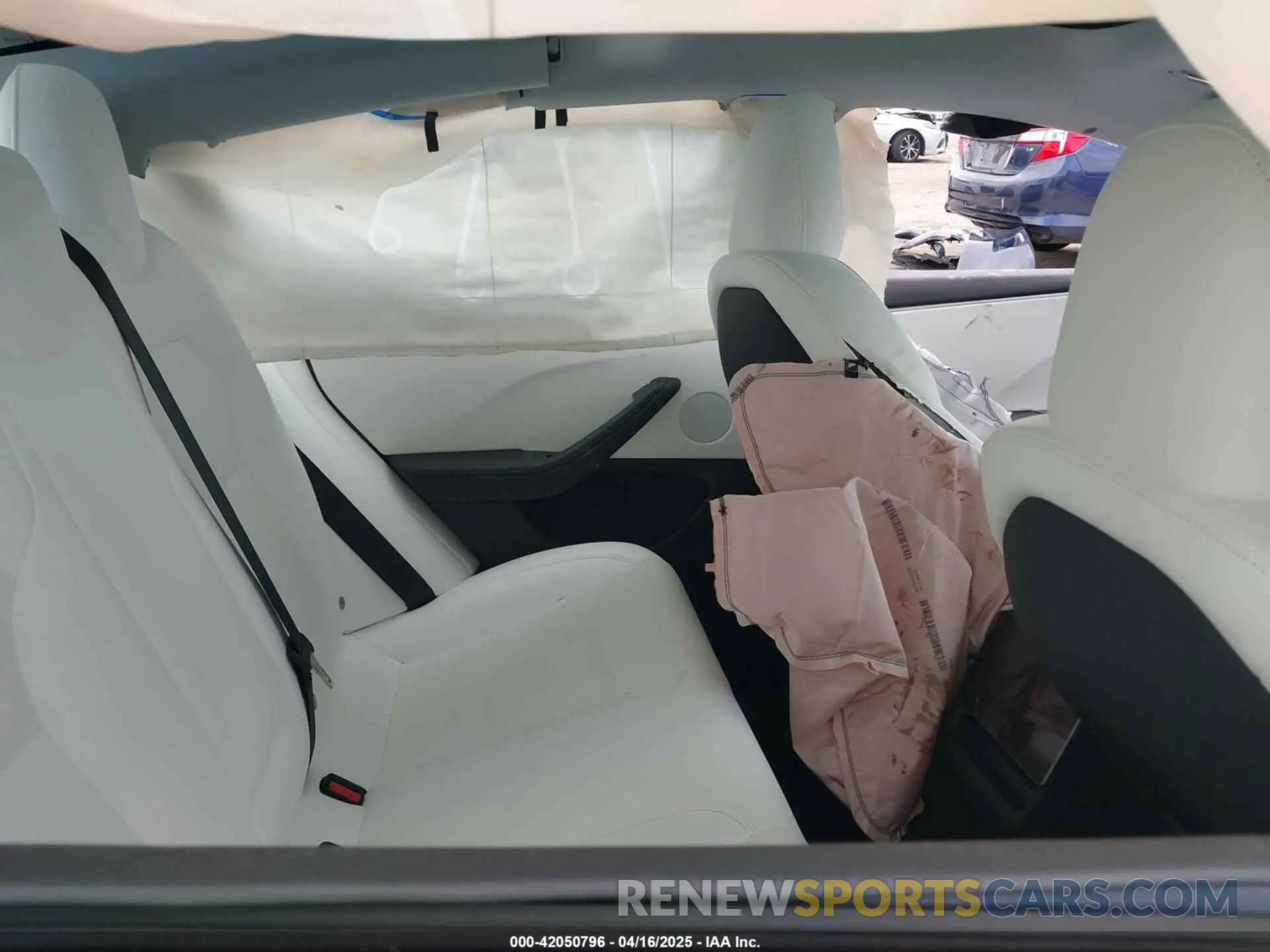 8 Фотография поврежденного автомобиля 5YJ3E1EA7SF940886 TESLA MODEL 3 2025