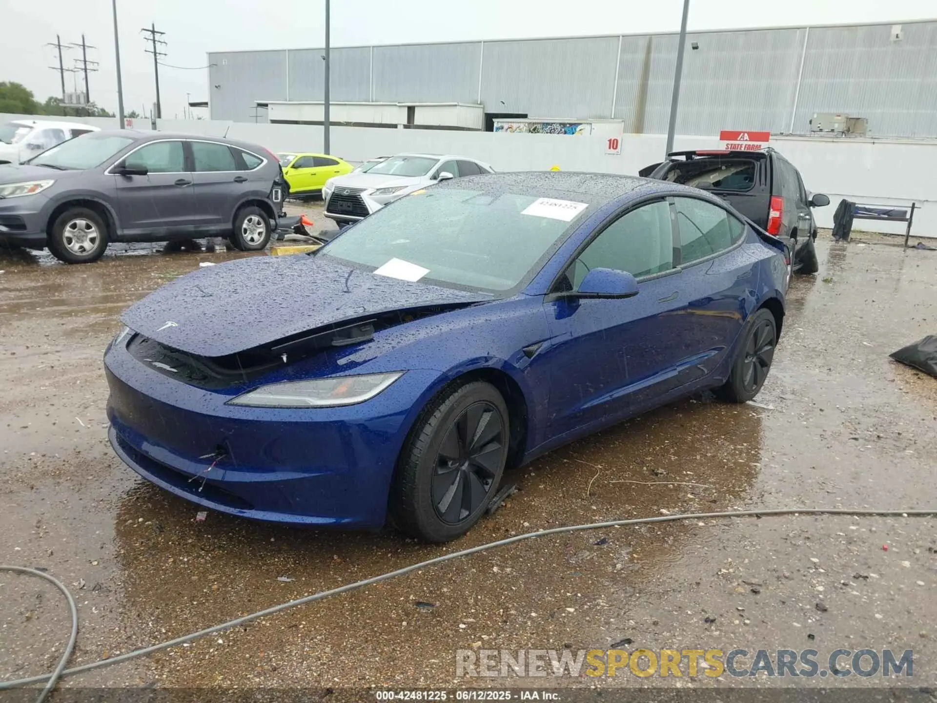 2 Фотография поврежденного автомобиля 5YJ3E1EA7SF997945 TESLA MODEL 3 2025