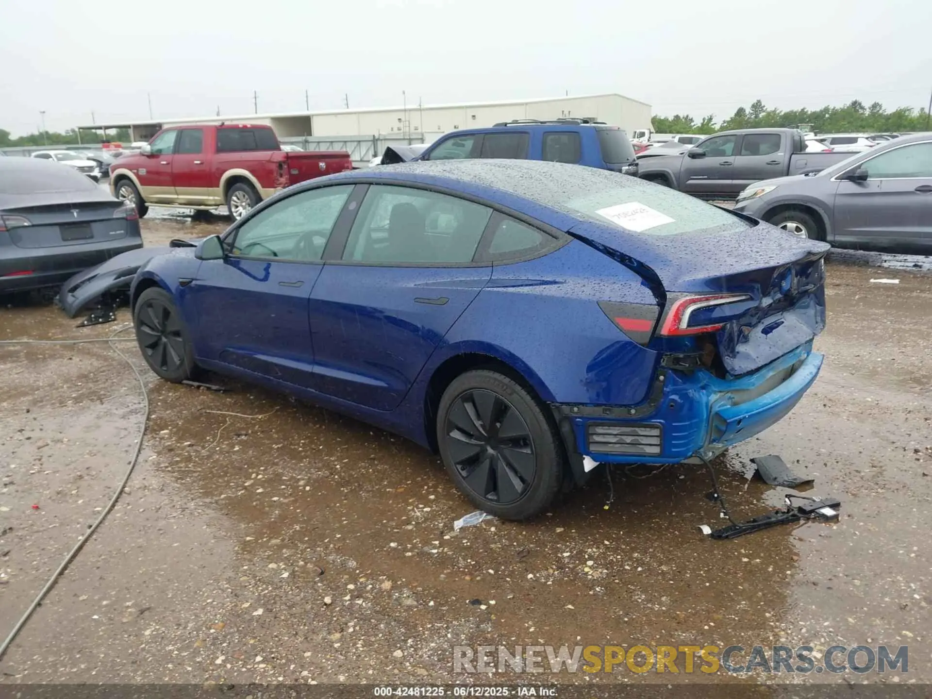 3 Фотография поврежденного автомобиля 5YJ3E1EA7SF997945 TESLA MODEL 3 2025
