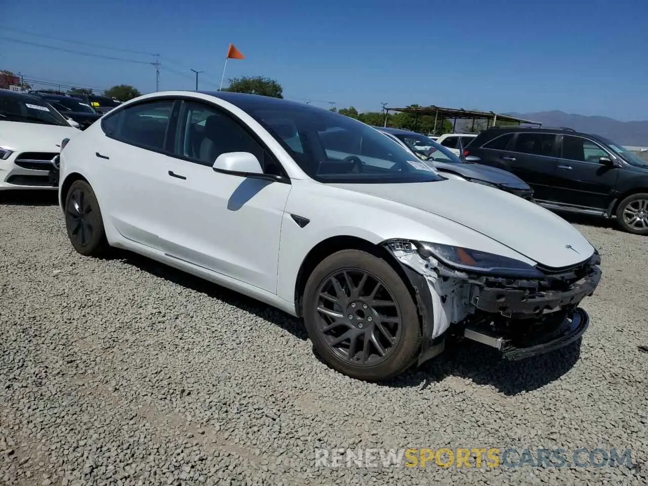 4 Фотография поврежденного автомобиля 5YJ3E1EA8SF903460 TESLA MODEL 3 2025