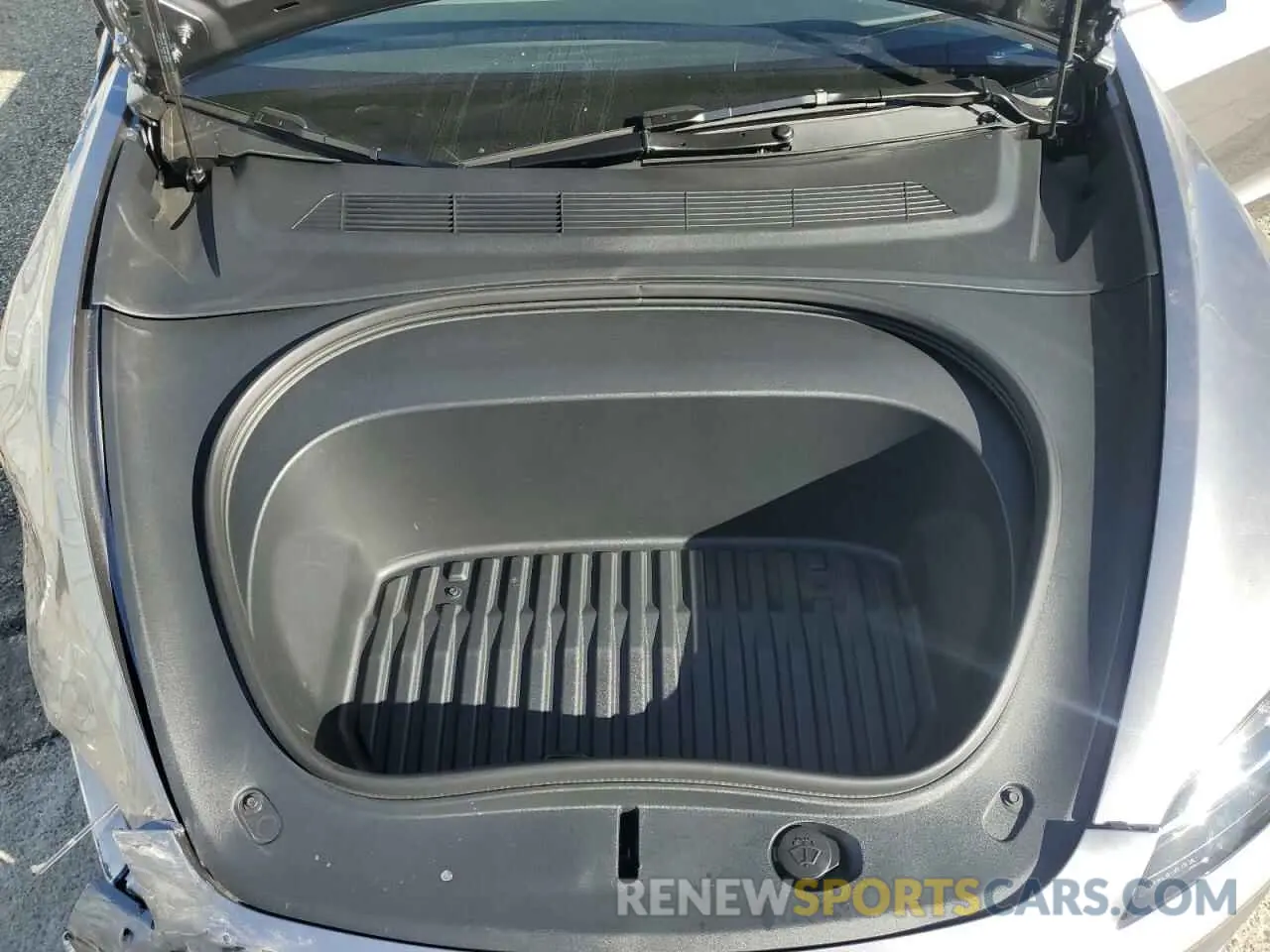 13 Фотография поврежденного автомобиля 5YJ3E1EA8SF927015 TESLA MODEL 3 2025