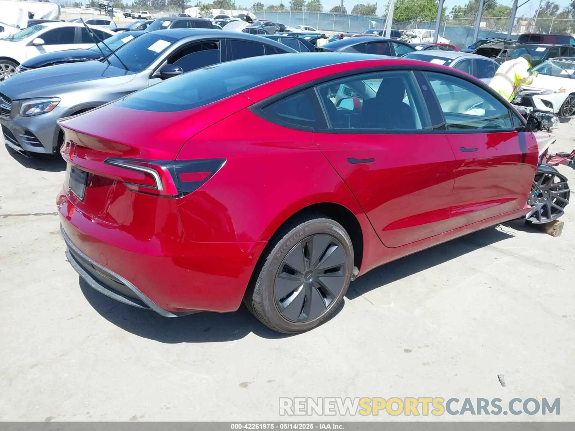 4 Photograph of a damaged car 5YJ3E1EA9SF914421 TESLA MODEL 3 2025
