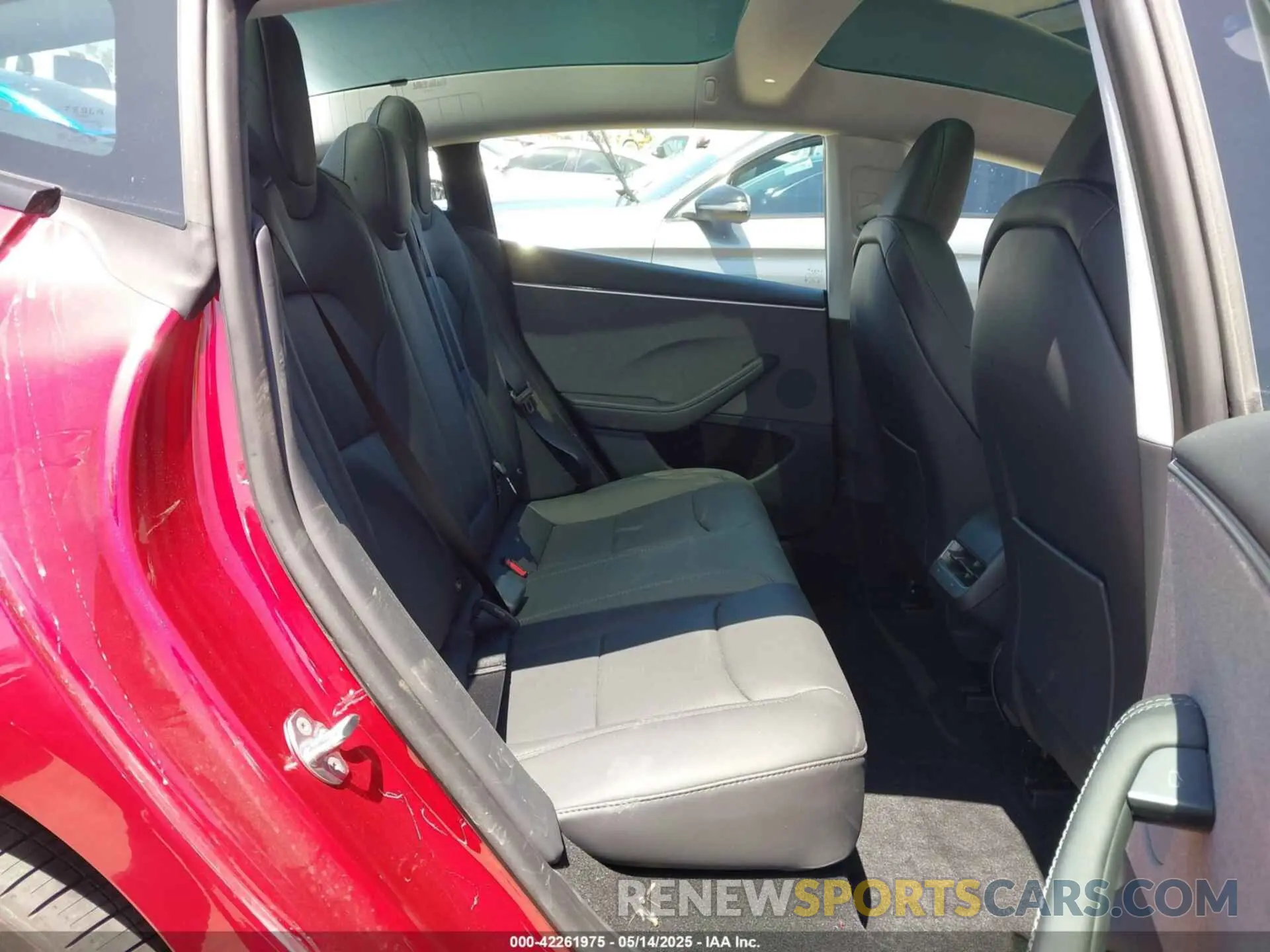 8 Photograph of a damaged car 5YJ3E1EA9SF914421 TESLA MODEL 3 2025