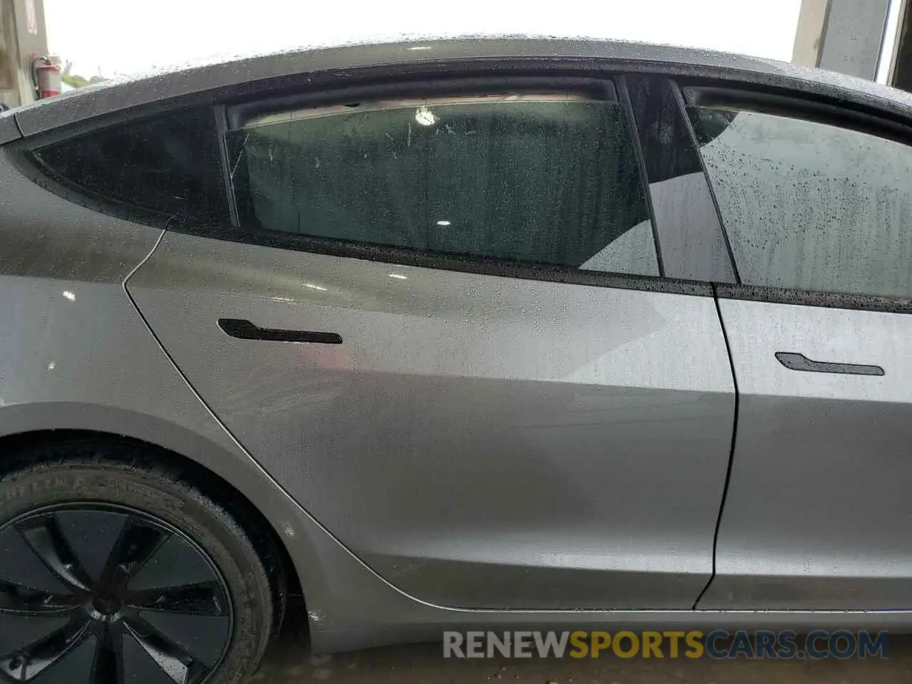 10 Фотография поврежденного автомобиля 5YJ3E1EA9SF918209 TESLA MODEL 3 2025