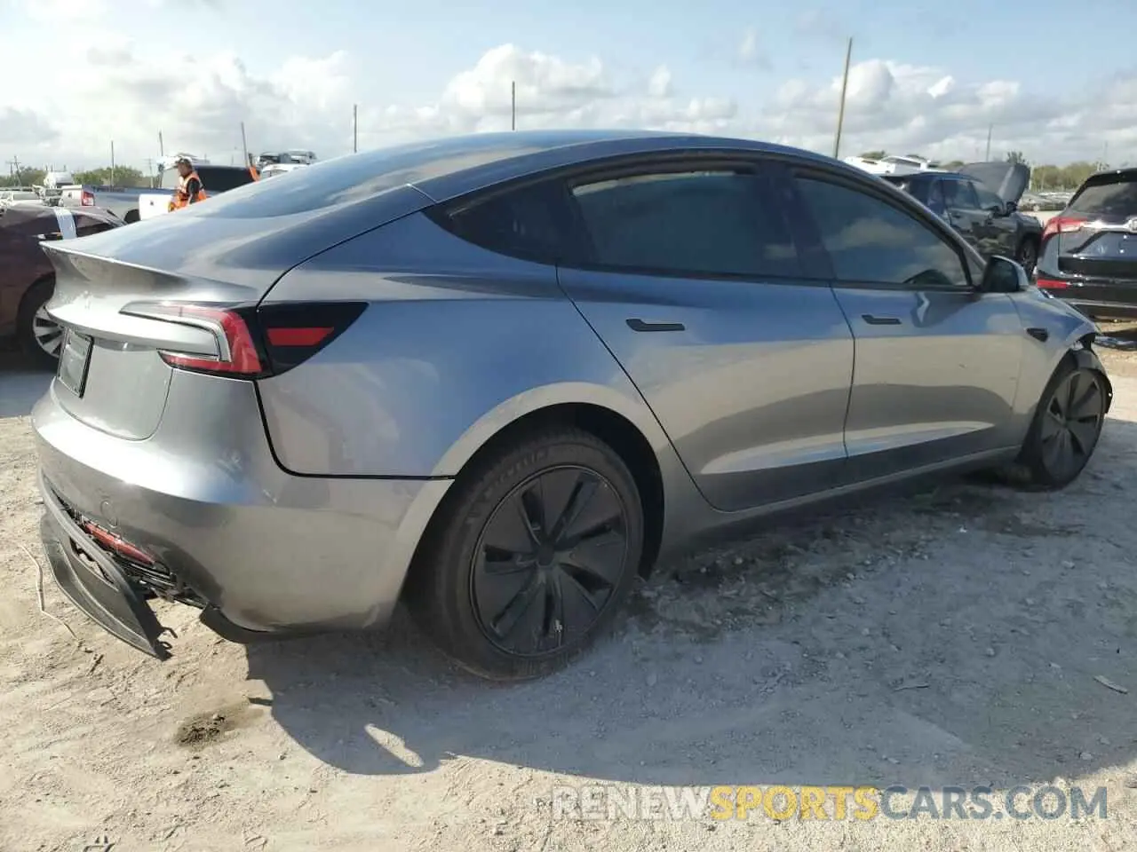 3 Фотография поврежденного автомобиля 5YJ3E1EA9SF918209 TESLA MODEL 3 2025