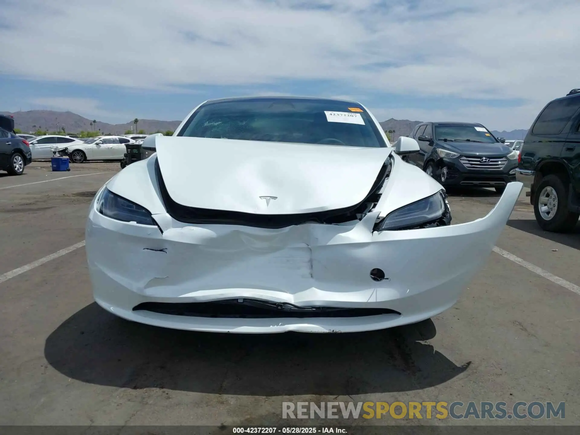 12 Photograph of a damaged car 5YJ3E1EA9SF943028 TESLA MODEL 3 2025