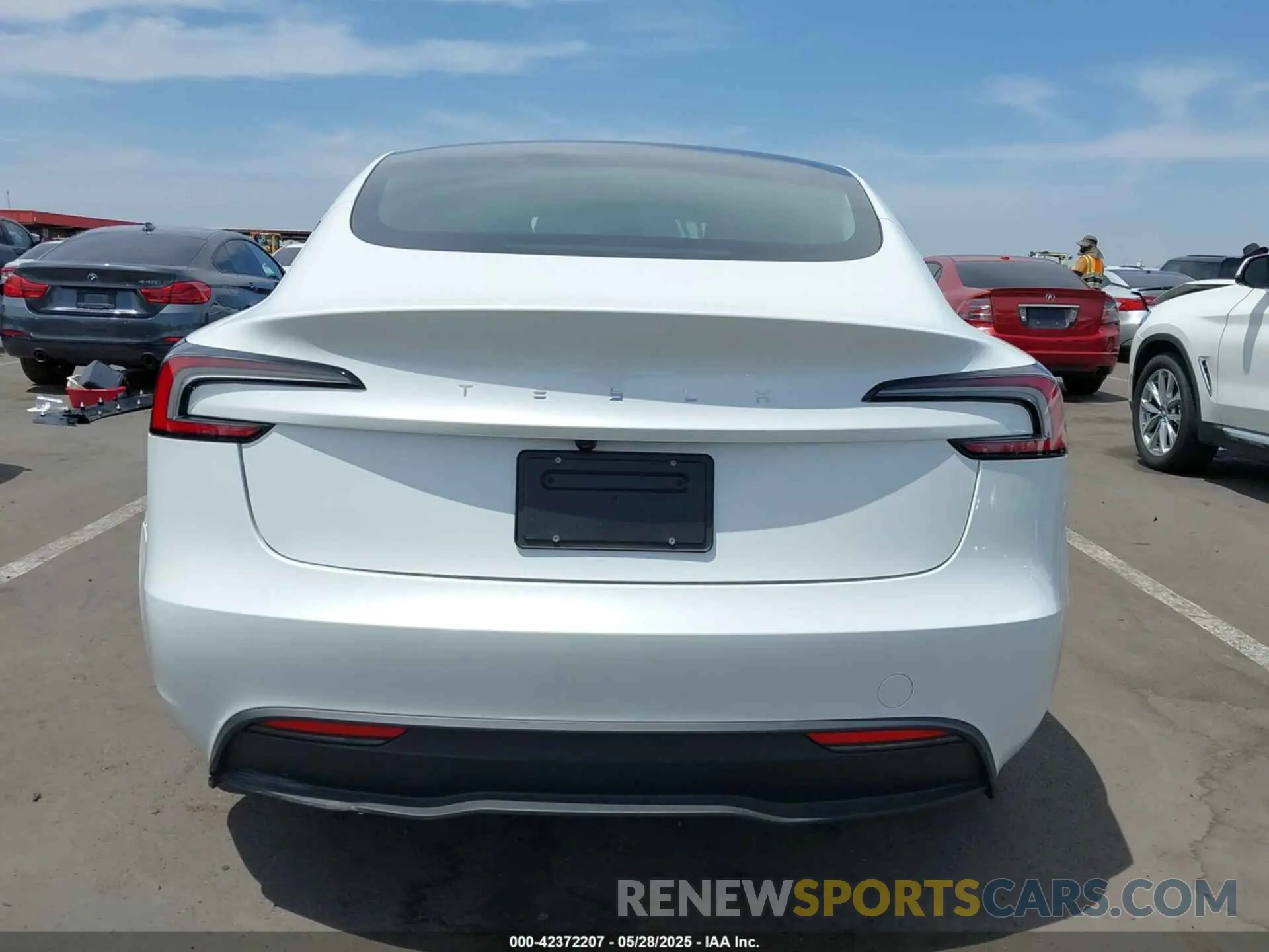 16 Photograph of a damaged car 5YJ3E1EA9SF943028 TESLA MODEL 3 2025