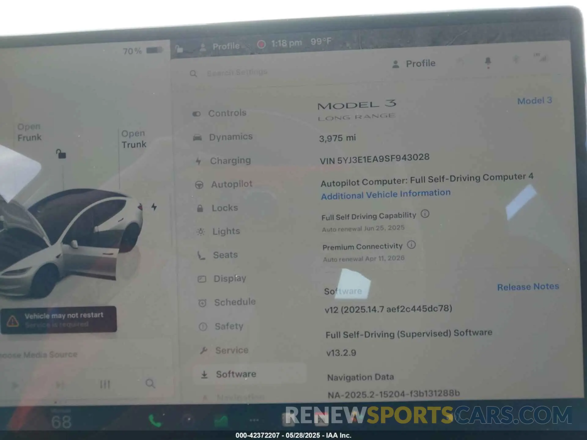 18 Photograph of a damaged car 5YJ3E1EA9SF943028 TESLA MODEL 3 2025