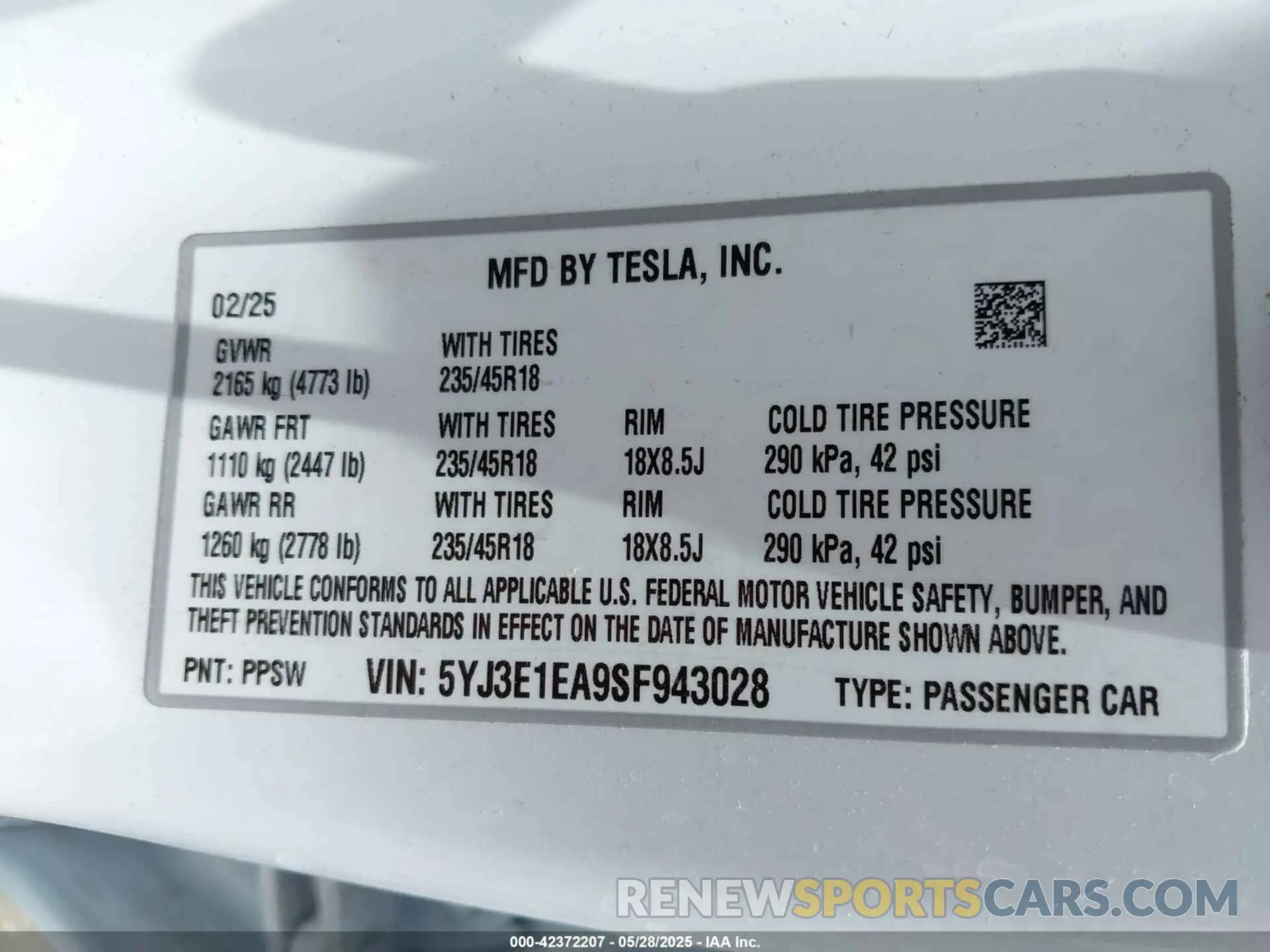 9 Photograph of a damaged car 5YJ3E1EA9SF943028 TESLA MODEL 3 2025